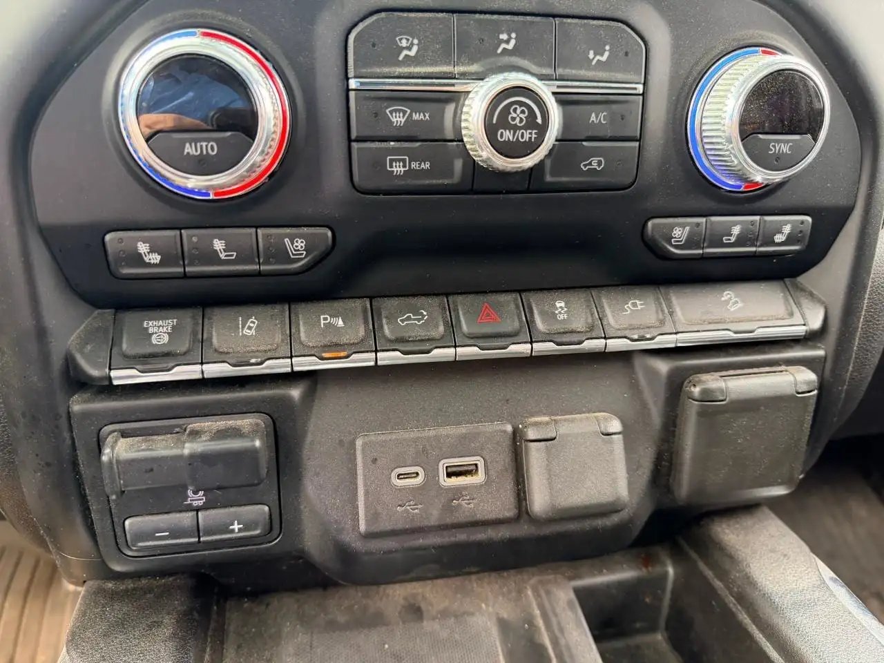 GMC Sierra 2500HD снимка GMC Sierra 2500HD