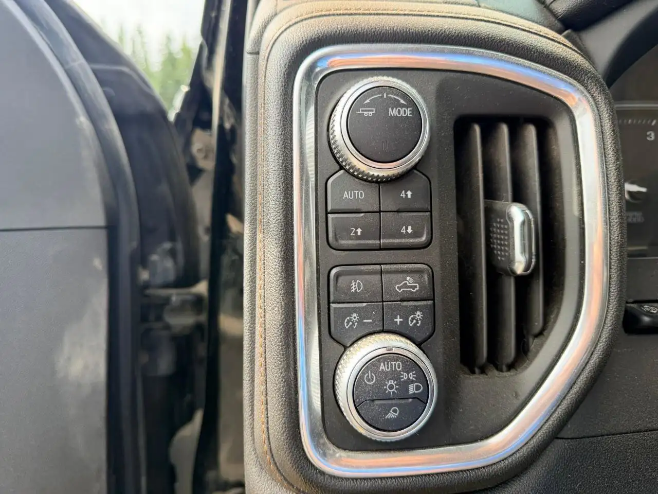 GMC Sierra 2500HD снимка GMC Sierra 2500HD