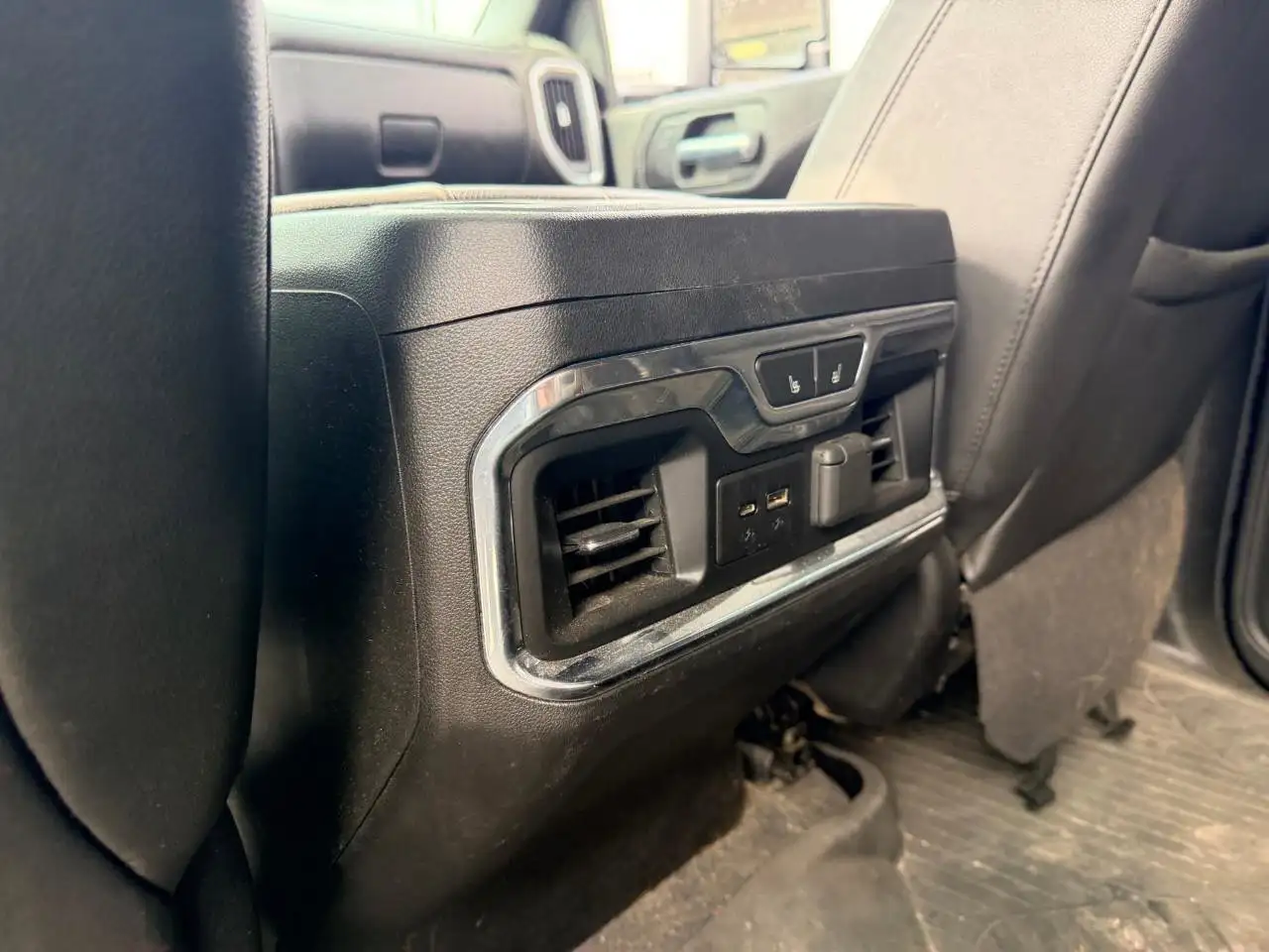 GMC Sierra 2500HD снимка GMC Sierra 2500HD