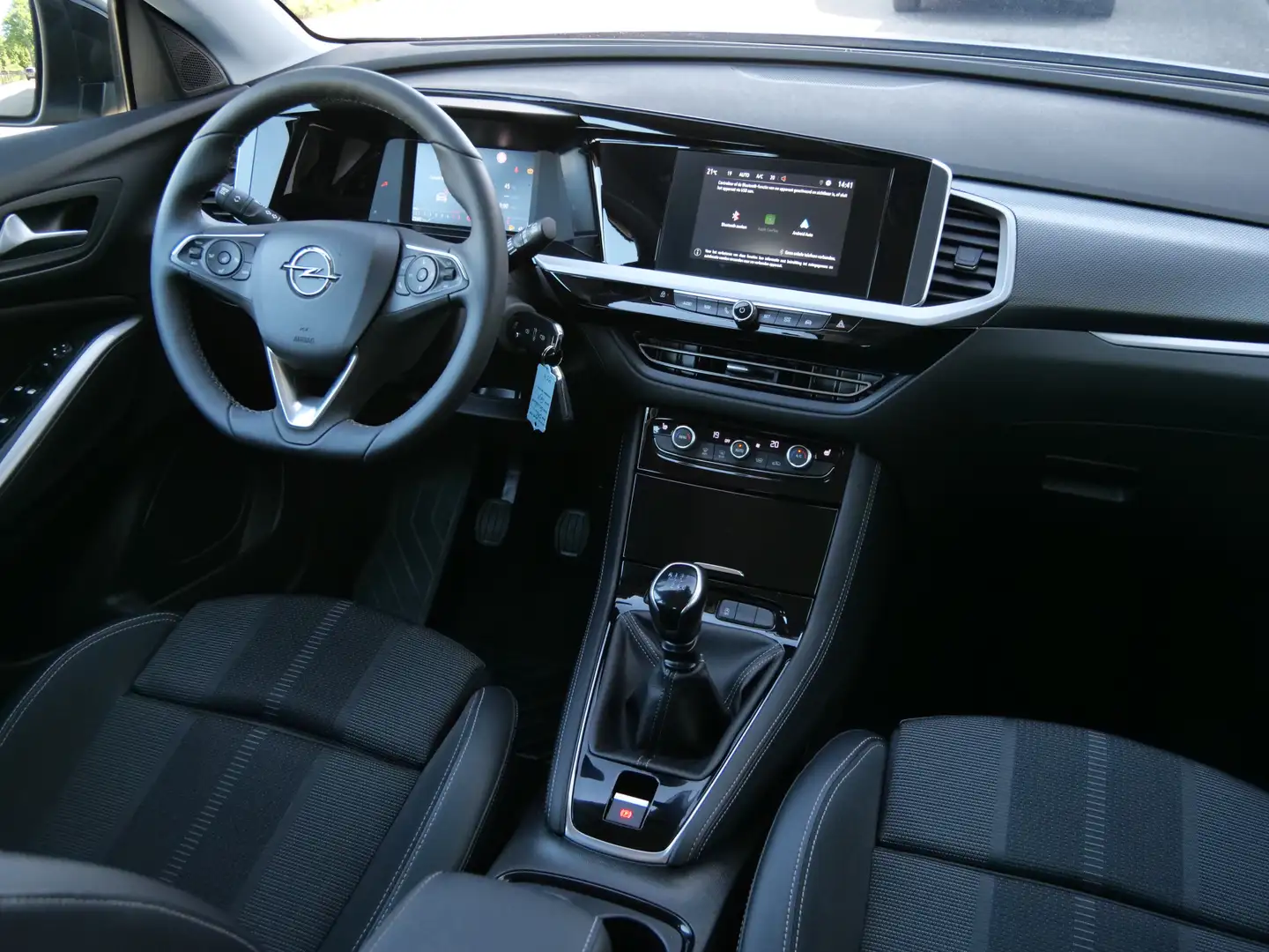 Opel Grandland 1.2 Turbo 130pk Elegance Apple Carplay / Winterpak Grijs - 2