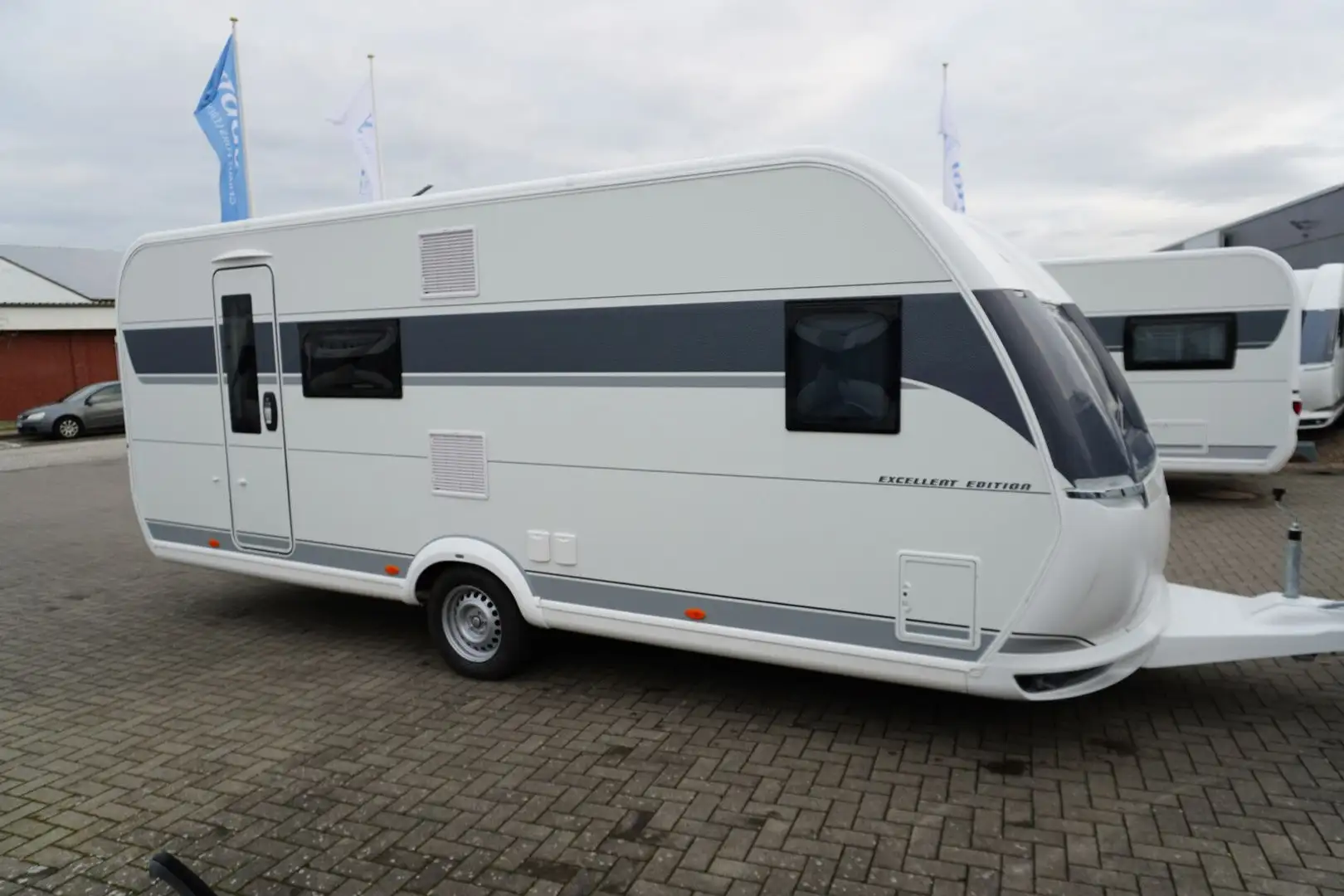 Hobby Excellent Edition 560 KMFe *24* 5.874  gespart Weiß - 1