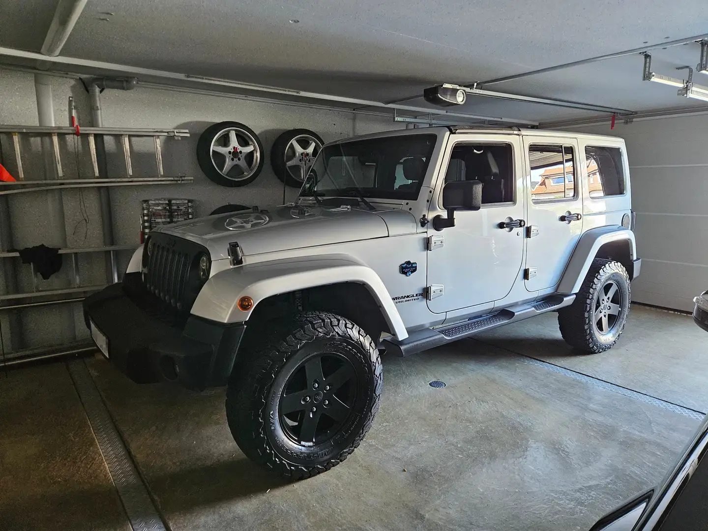 Jeep Wrangler Wrangler Unlimited Dual-Top 2.8 CRD DPF Arctic Silber - 2