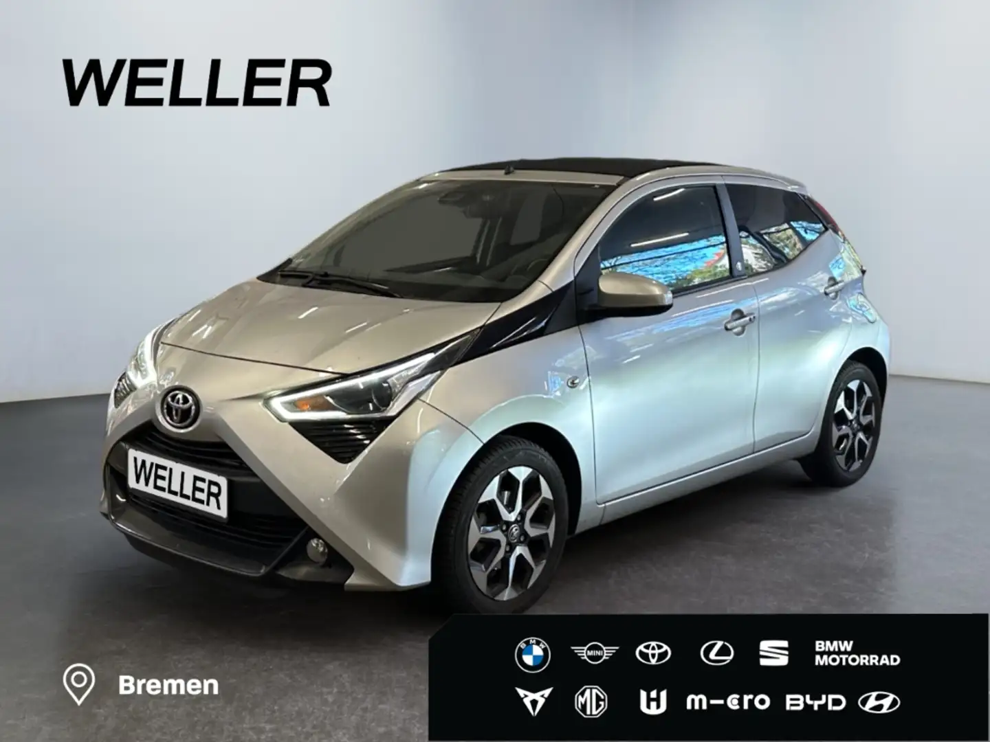 Toyota Aygo x-play Team D *Faltdach*CAM*CarPlay*SmartKey* Silber - 1