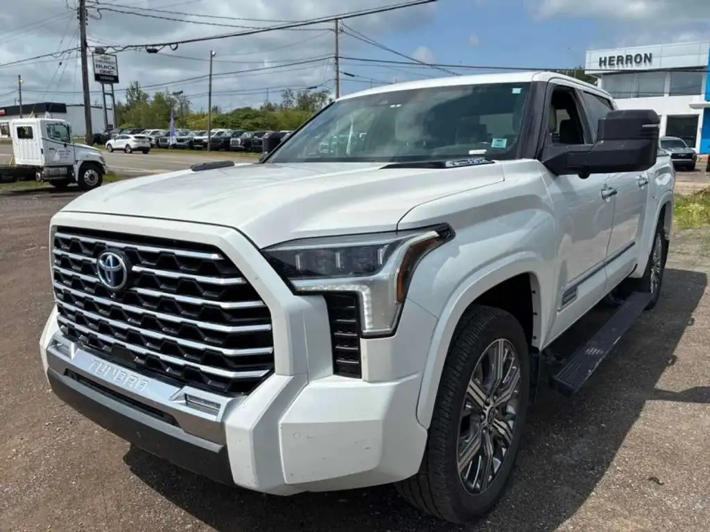 Toyota Tundra 2022 из Европы — купить под ключ
