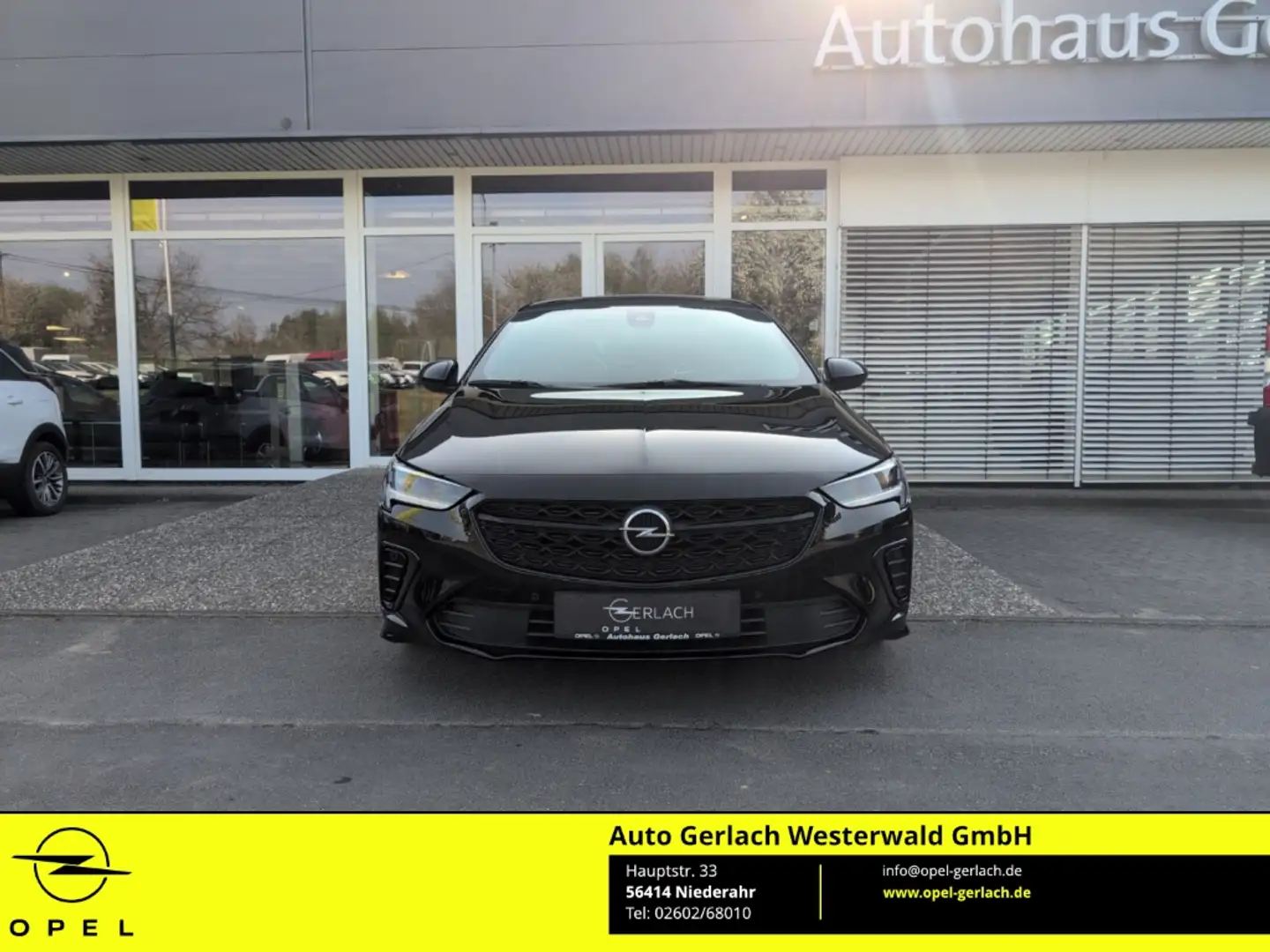 Opel Insignia B Grand Sport GSi 4x4 2.0 SHT EU6d HUD El. Fondsit Schwarz - 2