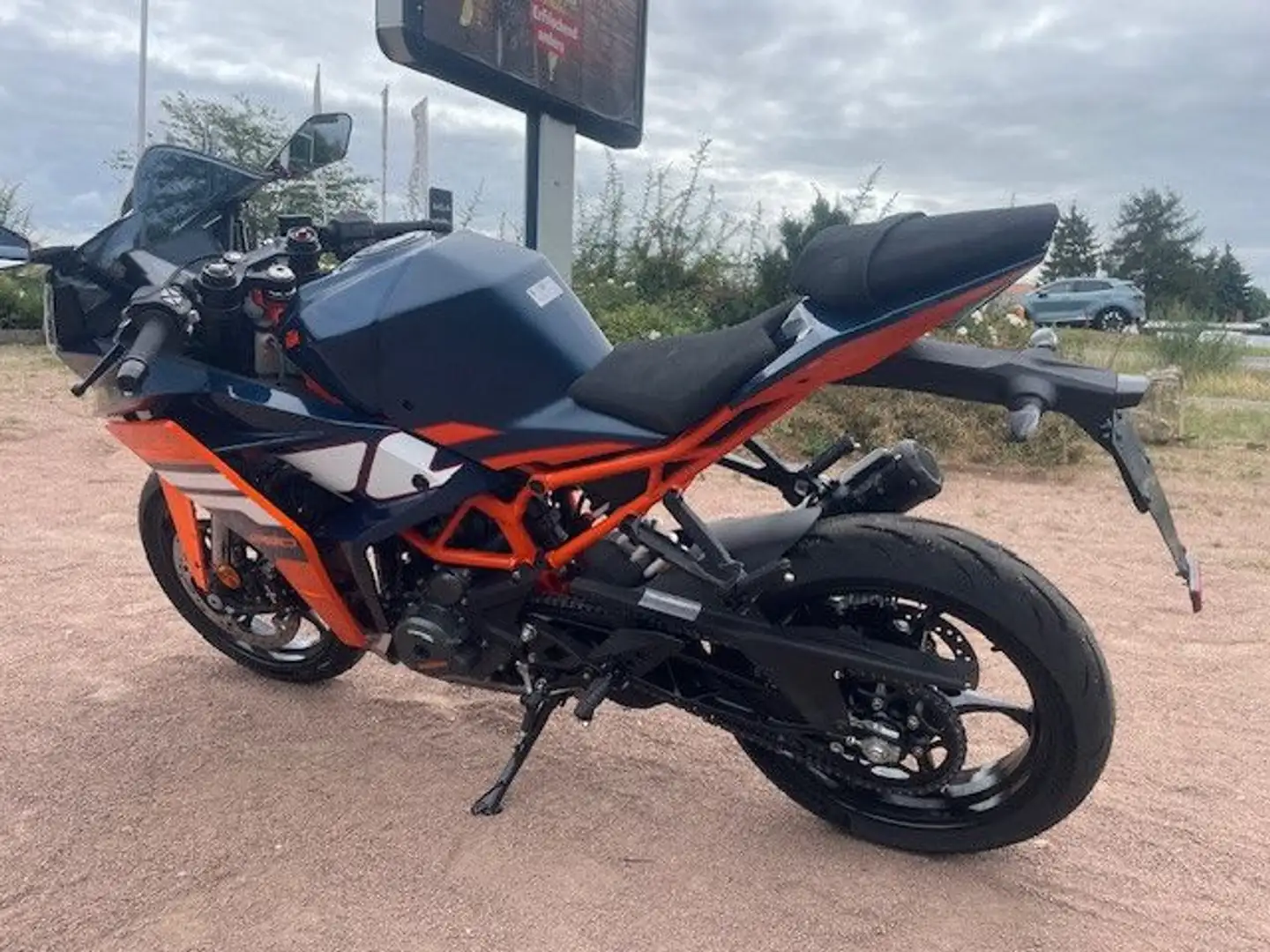 KTM RC 390 My24 Blau - 2