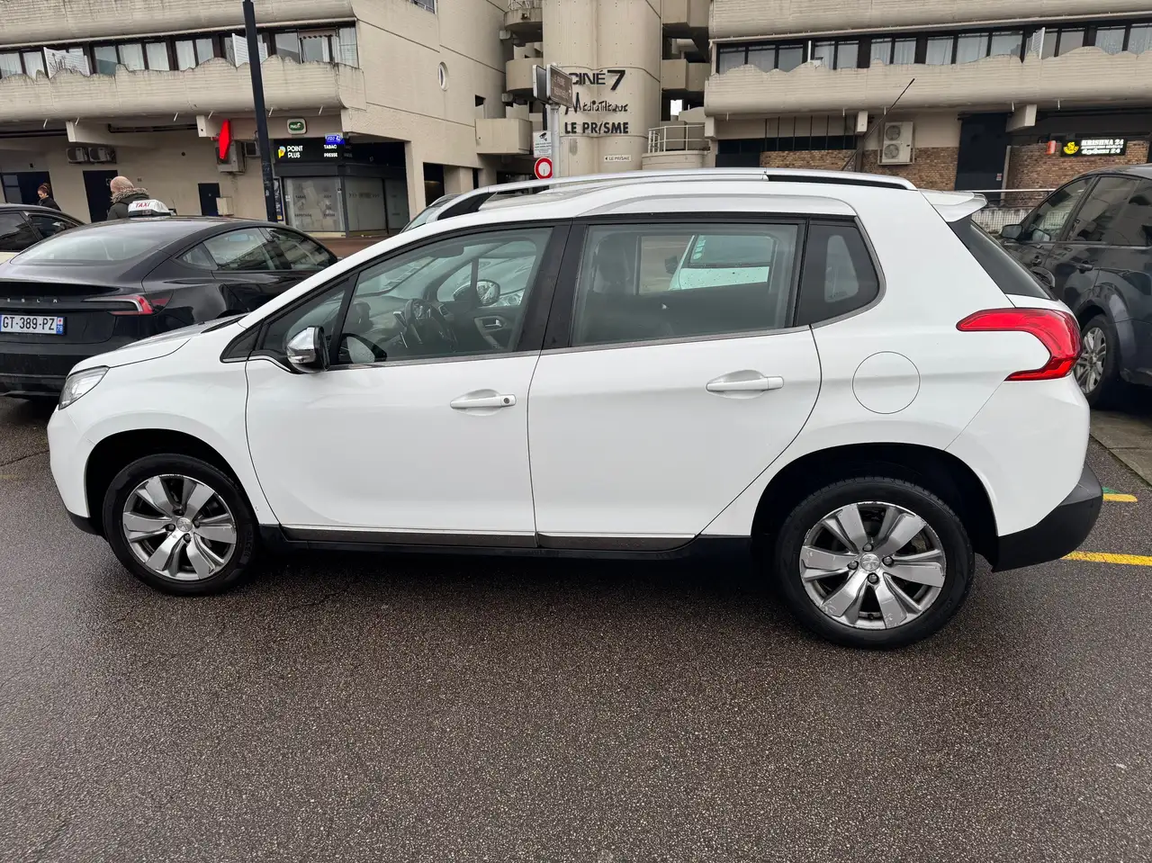 Peugeot 2008 1.6 e-HDi 92ch FAP BMP6 BLUE LION Allure