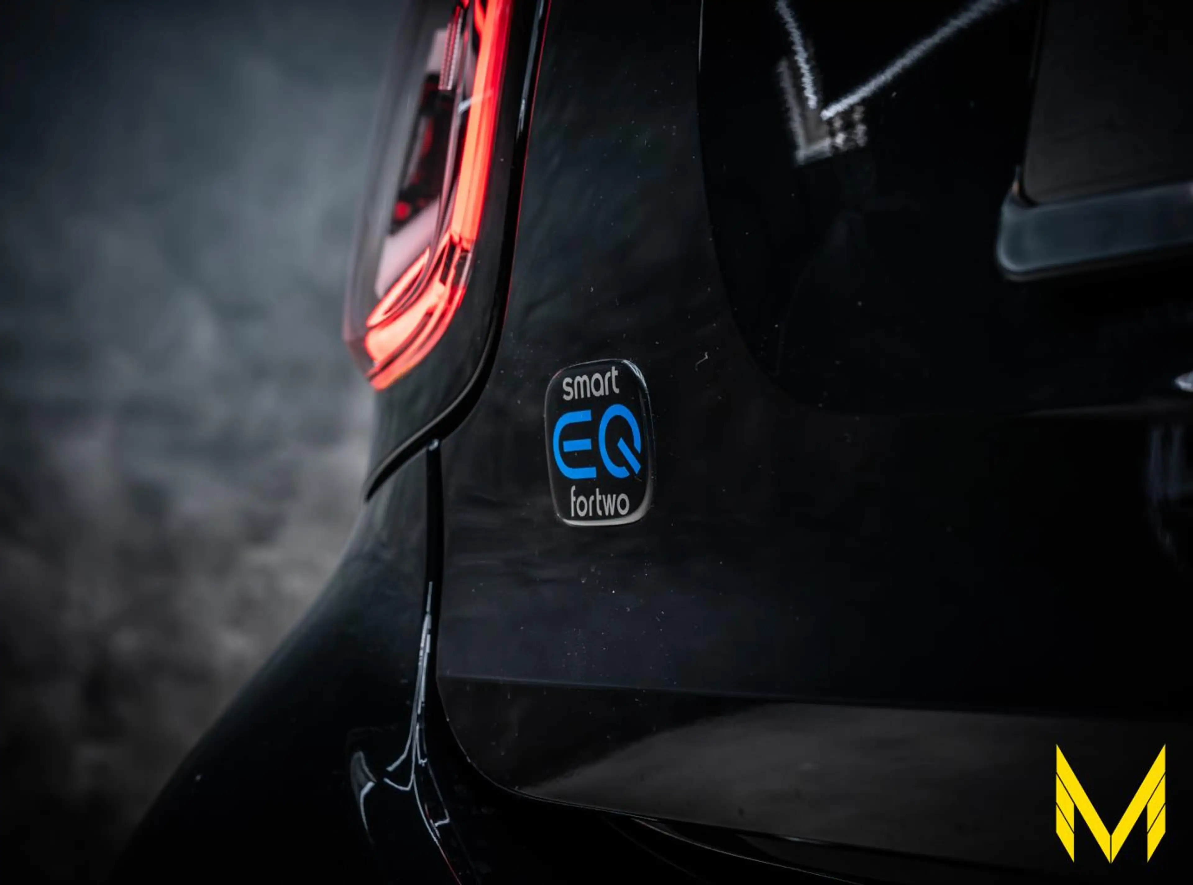 smart forTwo EQ cab prime EXCLUSIVE:BLACKER THAN BLACK — photo 10