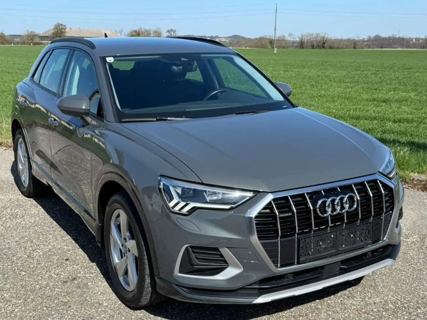 Audi Q3 Q3 40 TFSI quattro advanced S-tronic advanced Grau - 2