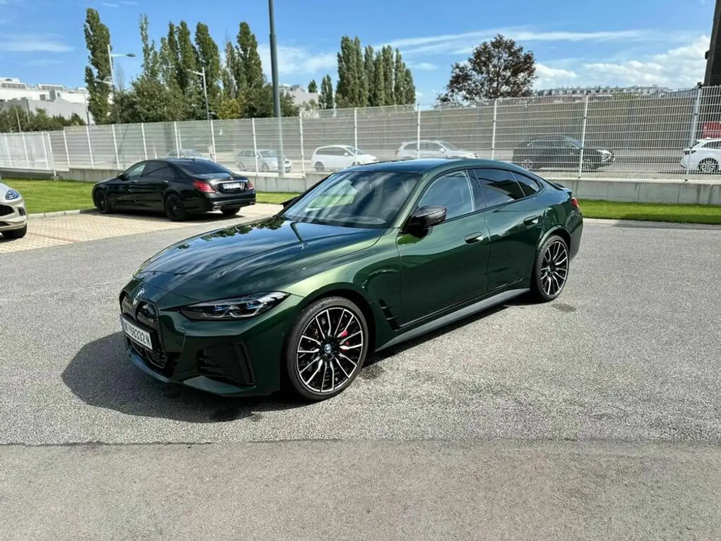 BMW i4 I4 M50 - Sanremo Green - Exterieur-Paket M Carbon Grün - 2