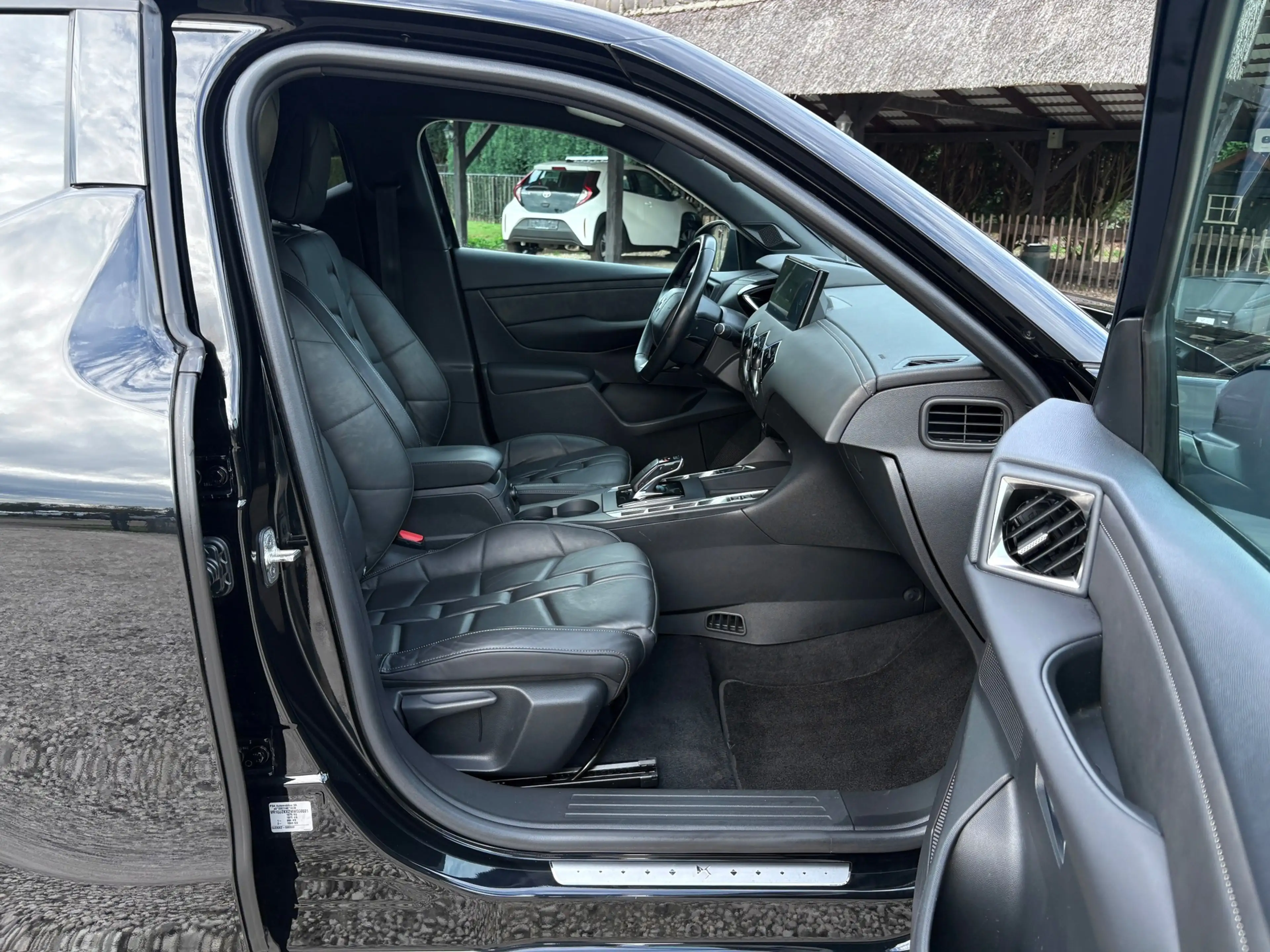 DS Automobiles DS 3 Crossback E-Tense Performance Leder, Head-Up, Stoelverw. — photo 36
