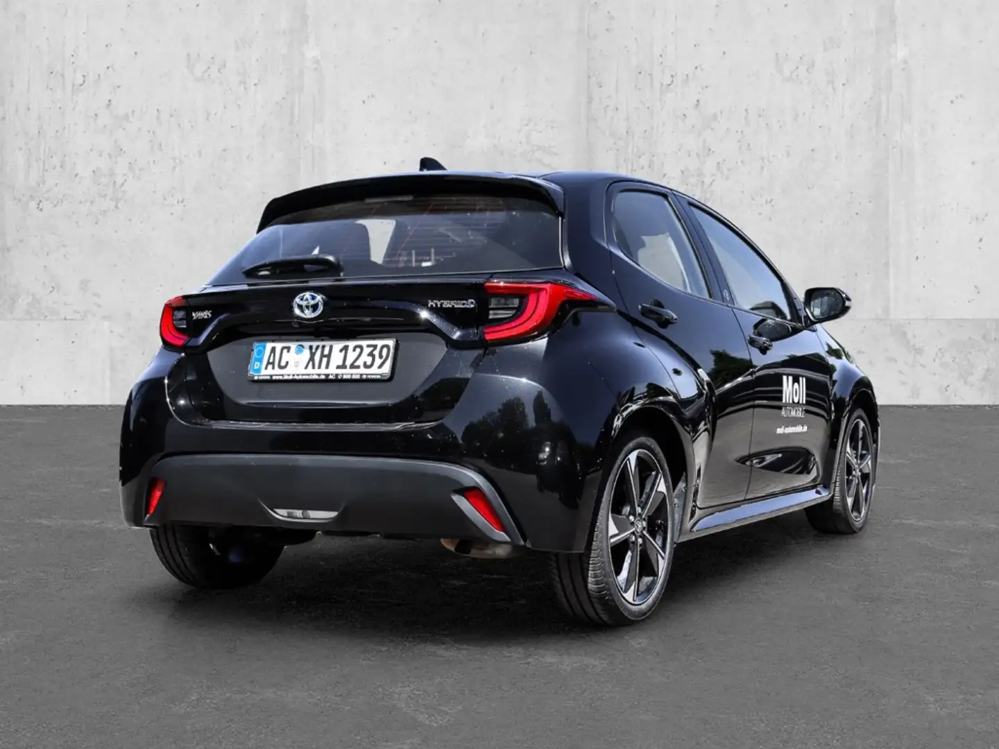 Toyota Yaris Hybrid Team Deutschland 1.5 Dual-VVT-iE EU6d LED A Schwarz - 2