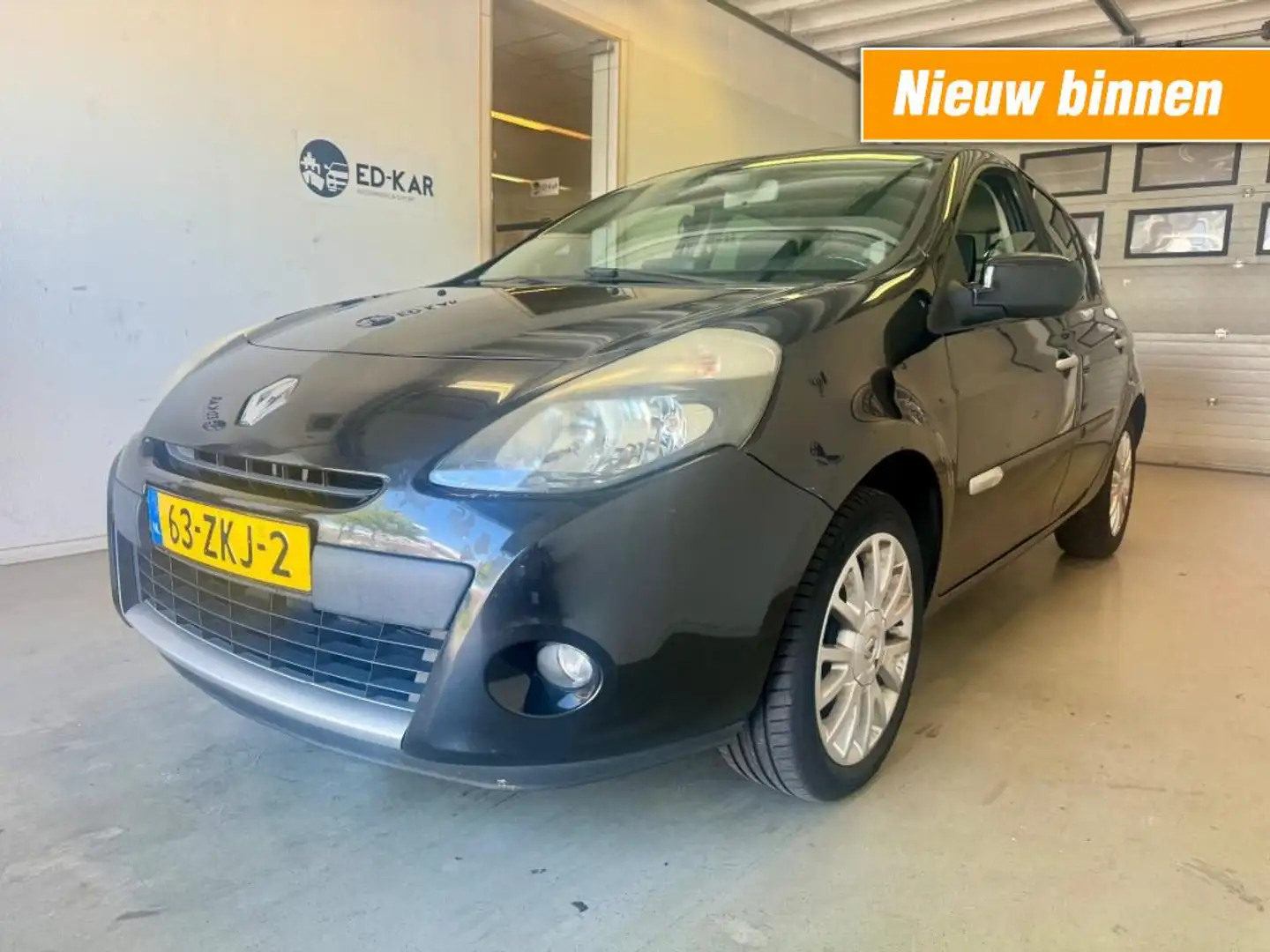 Renault Clio 1.2 20th Anniversary CLIMA NAVI LMV NETTE AUTO NAP Noir - 1
