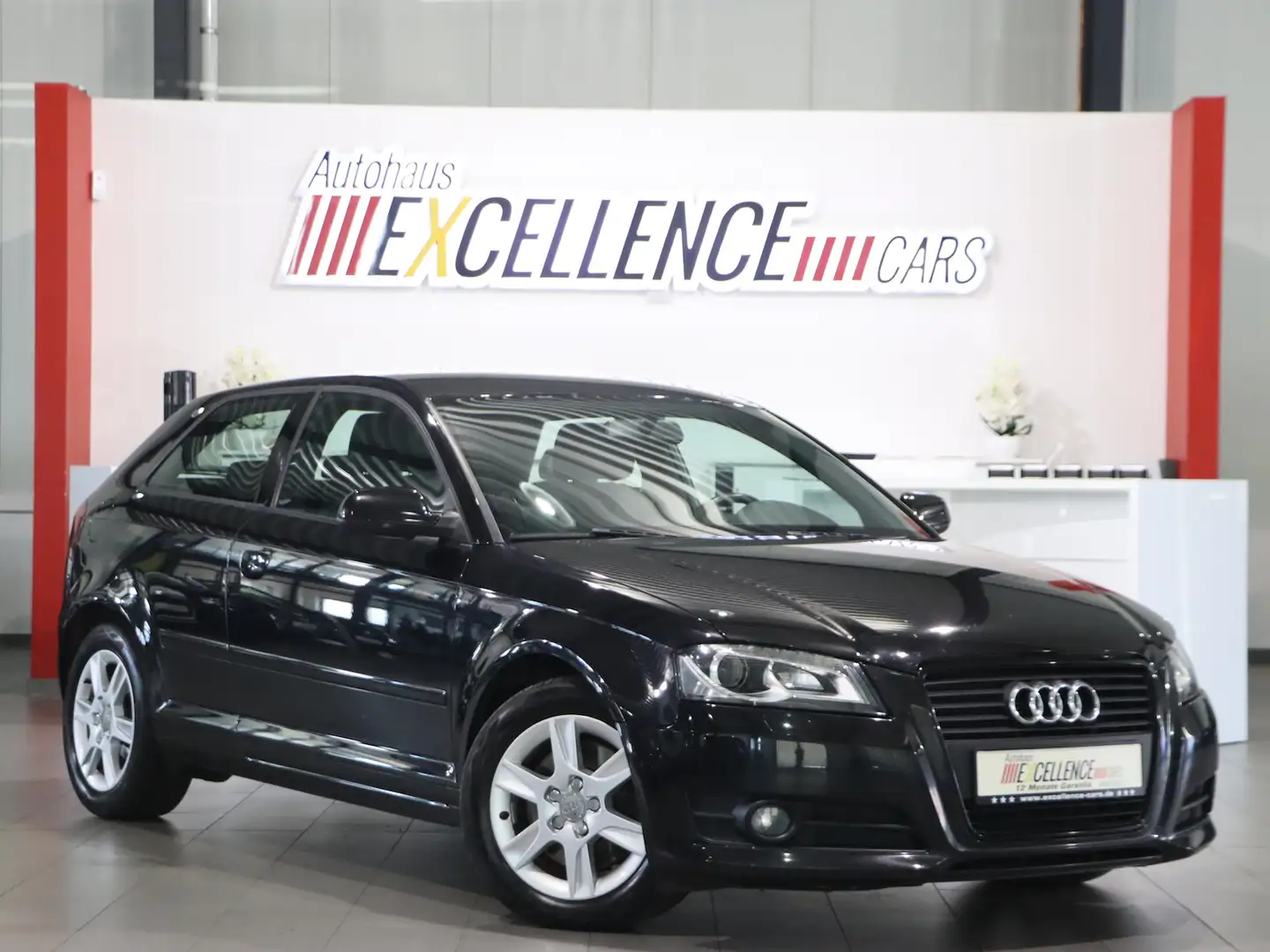 Audi A3 2.0 TDI Attraction BLACK / BI-XENON, TEMPOMAT Black - 1