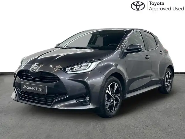 Toyota Yaris Iconic