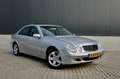 Mercedes-Benz E 200 K. Avantgarde sedan Strakke auto Grau - thumbnail 2