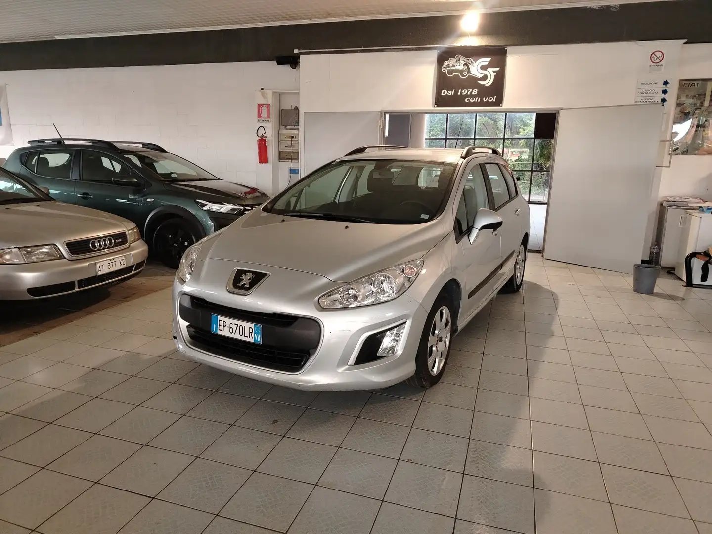 Peugeot 308 308 SW 1.4 vti 16v Access Silber - 1