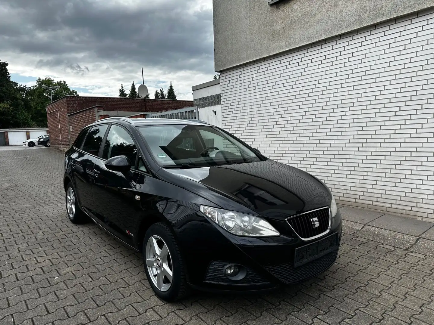 SEAT Ibiza ST Copa TÜV NEU *SITZHEIZUNG Schwarz - 1