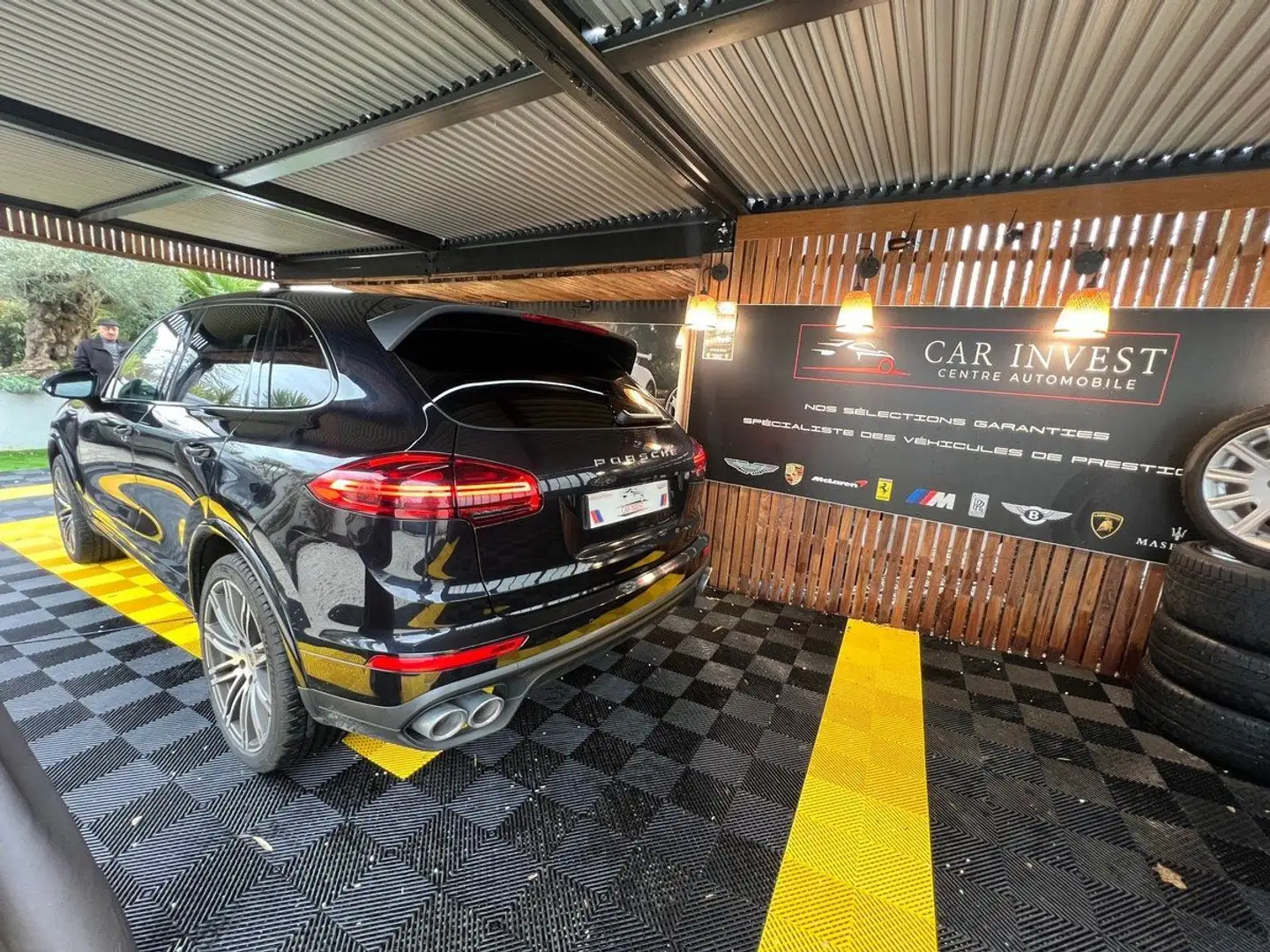 Porsche Cayenne diesel platinum edition full black Noir - 2