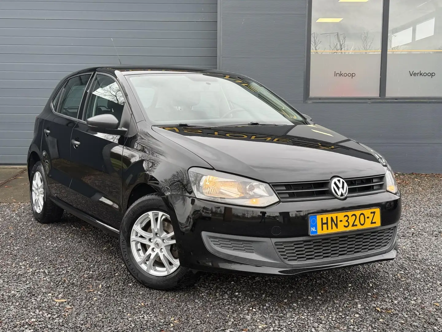 Volkswagen Polo 1.2 Easyline 1e Eigenaar,Airco,5 Deurs,Lm velgen,P Zwart - 2