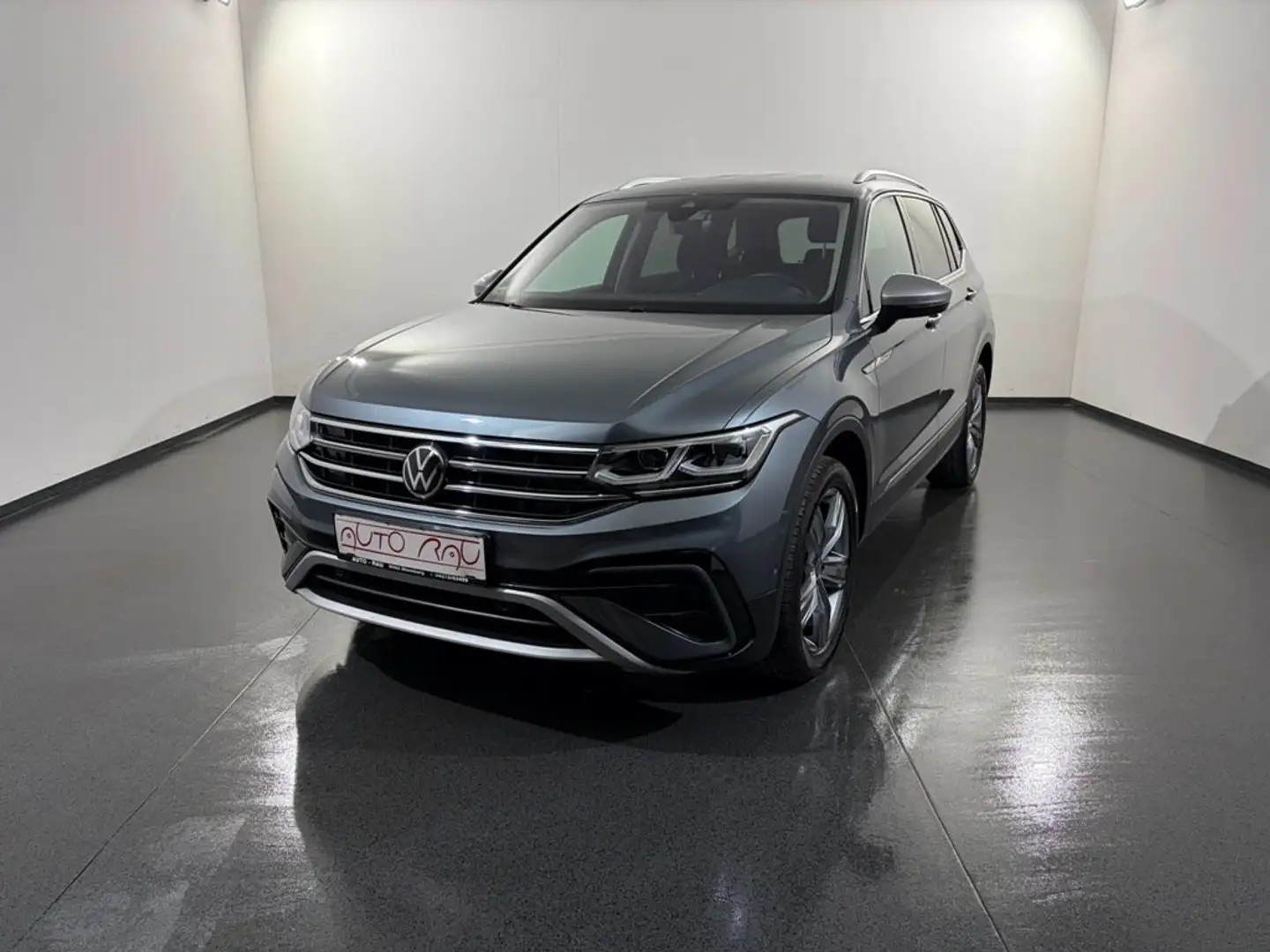 Volkswagen Tiguan Allspace 2.0 TDI Elegance 4Motion DSG | 7-Sitzer *LED*ACC* Grau - 2