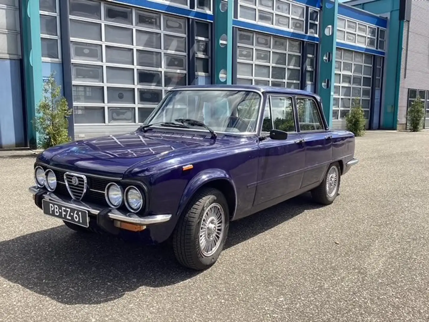 Alfa Romeo Giulia Super Nuova 1.6 Lusso Blue - 2