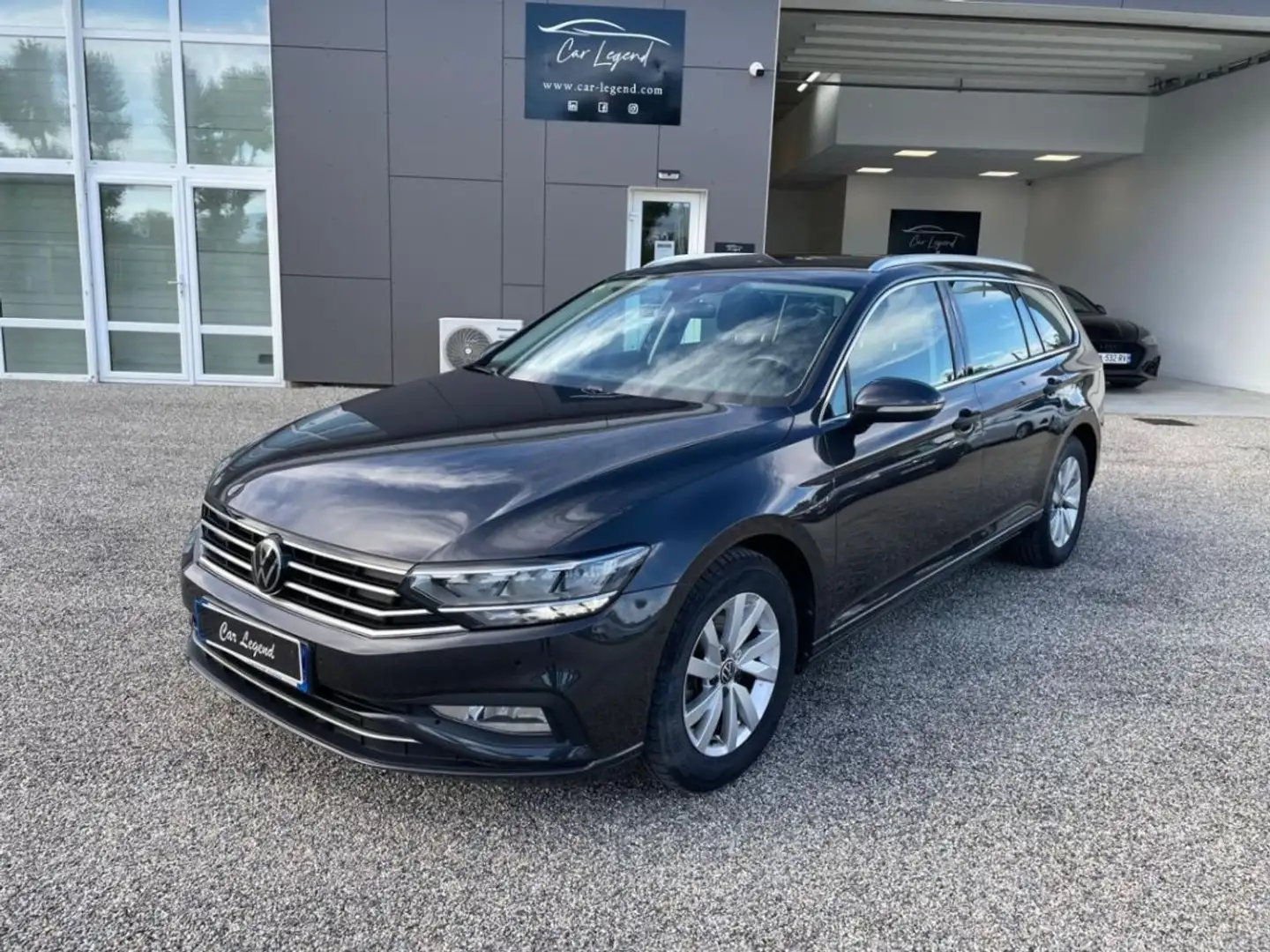 Volkswagen Passat SW BUSINESS SW 2.0 TDI EVO SCR 122 DSG7 Business Gris - 1
