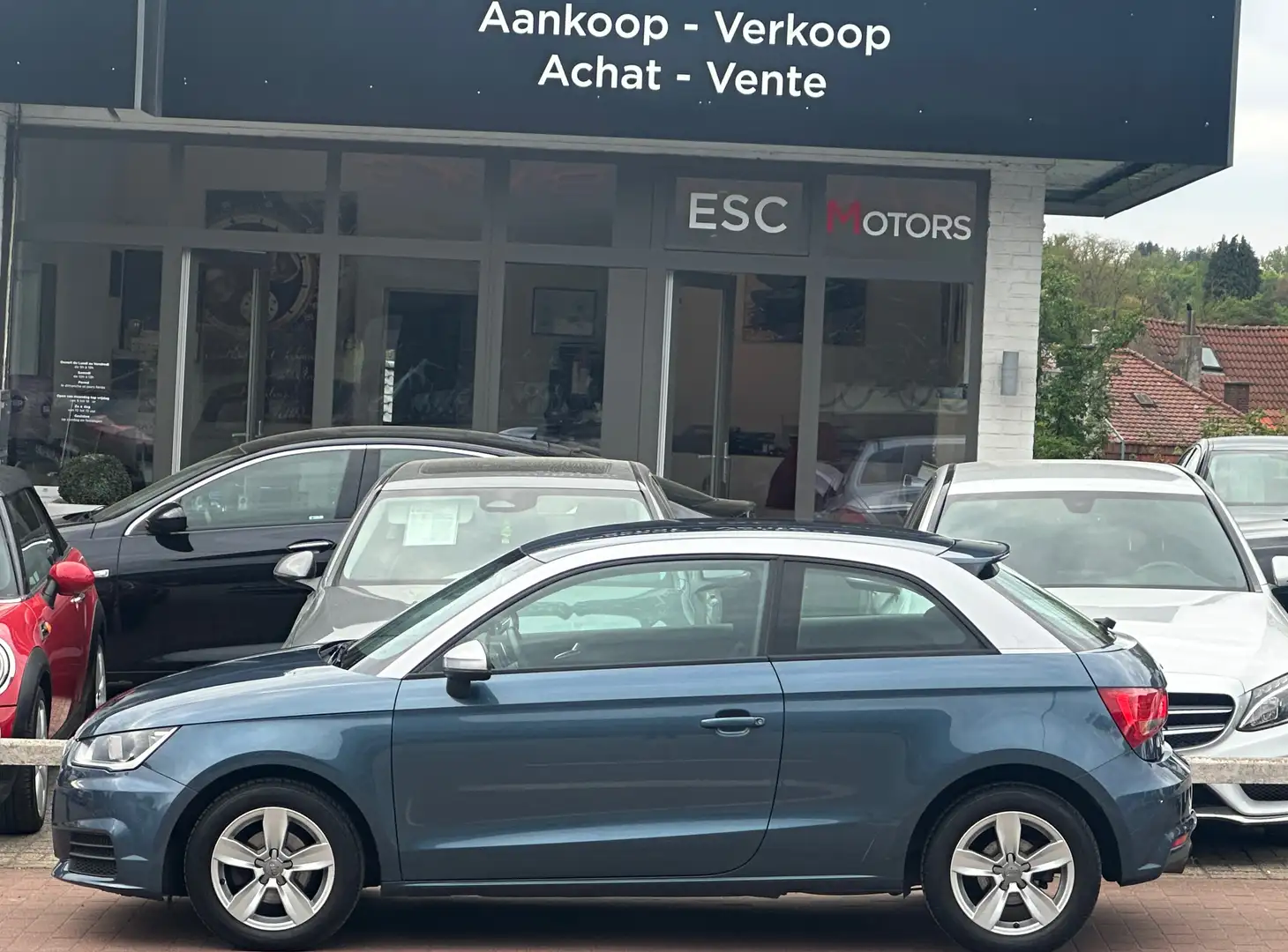 Audi A1 1.0 TFSI ***NAVIGATION *** Gris - 1