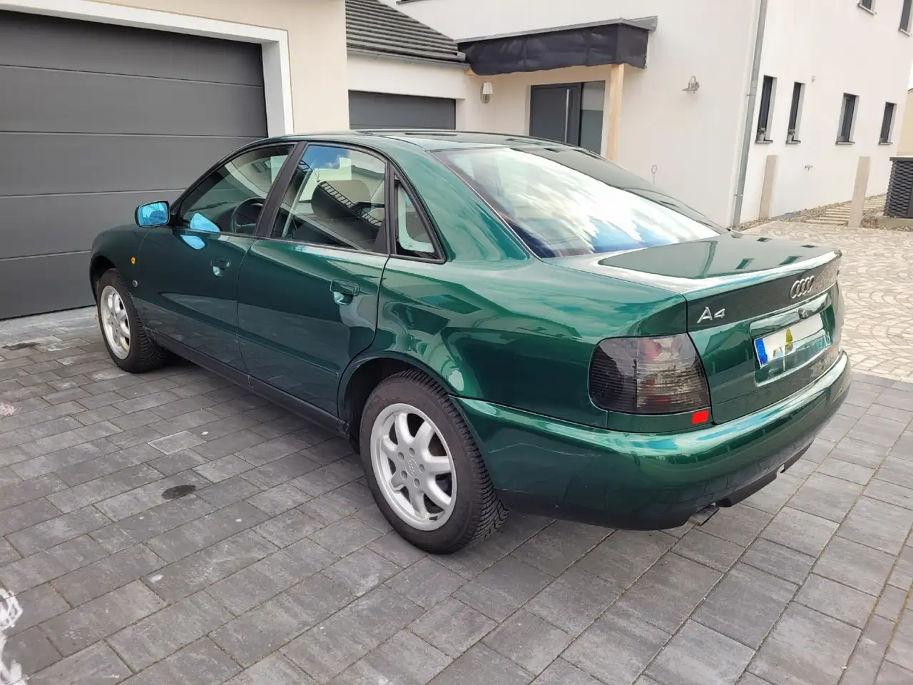 Audi A4 1.6, foto 2