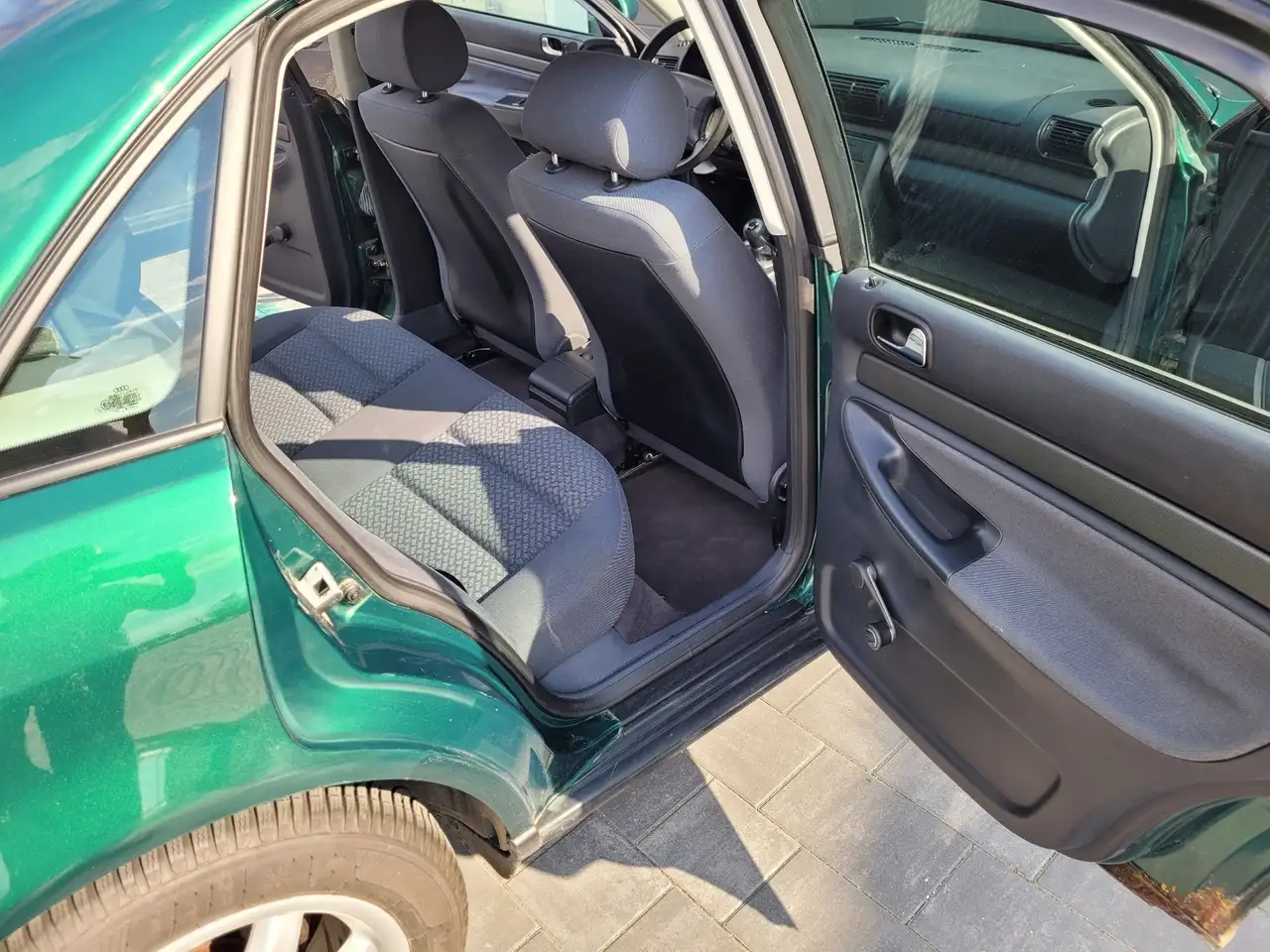 Audi A4 1.6, foto 12