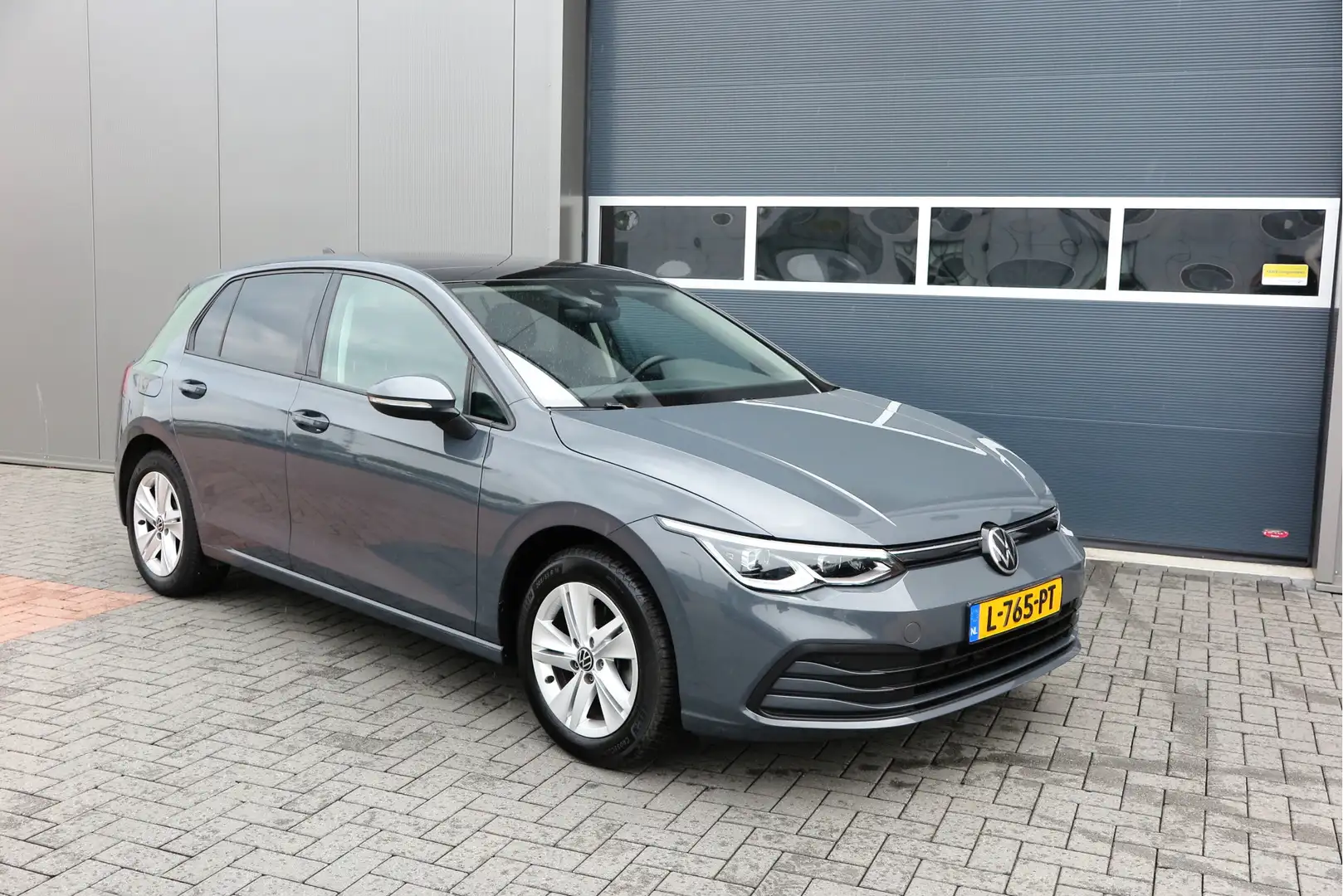 Volkswagen Golf 1.5 TSI 96kw 130pk Style , Panorama dak , Led, Vir Grijs - 2