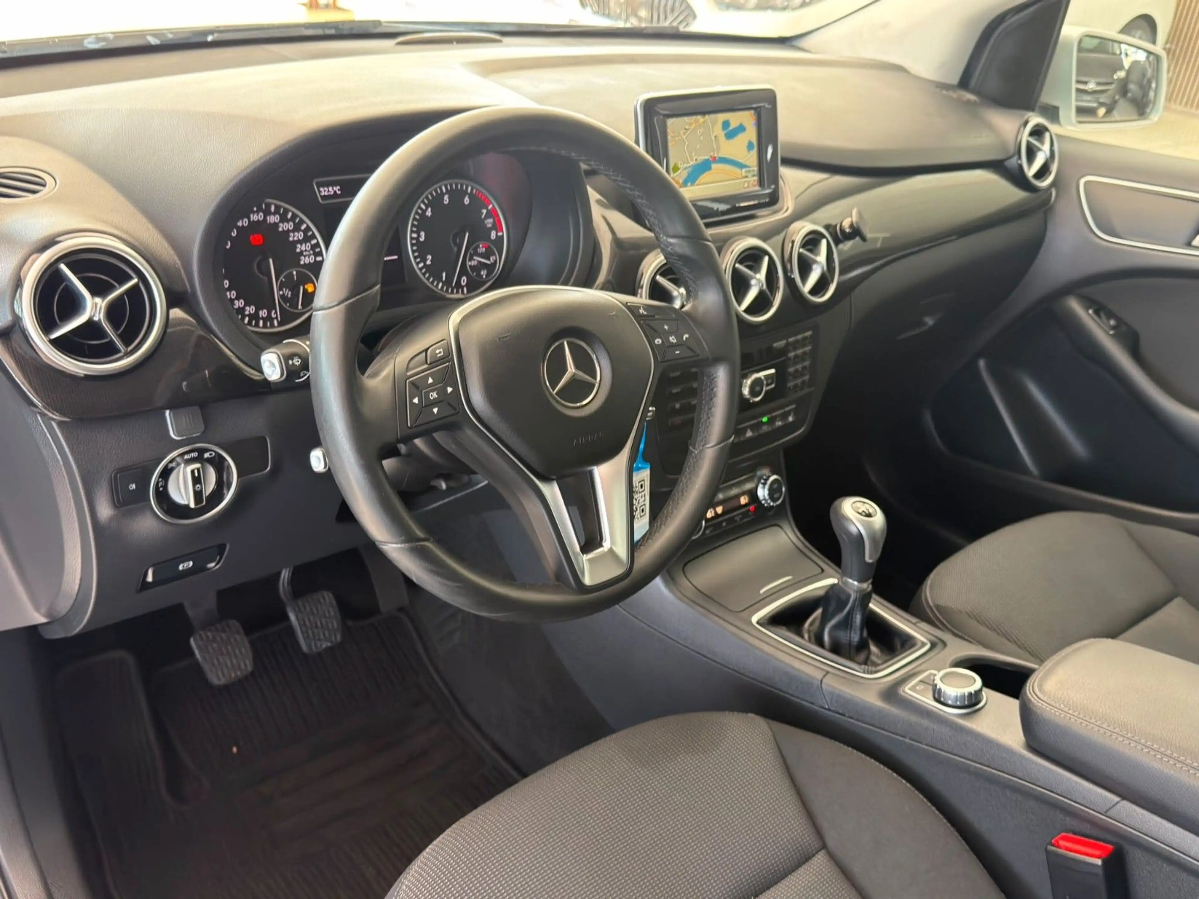 Mercedes-Benz B 180 +Navi+Bi-Xenon+Kamera+Anhänger Kupplung — photo 9