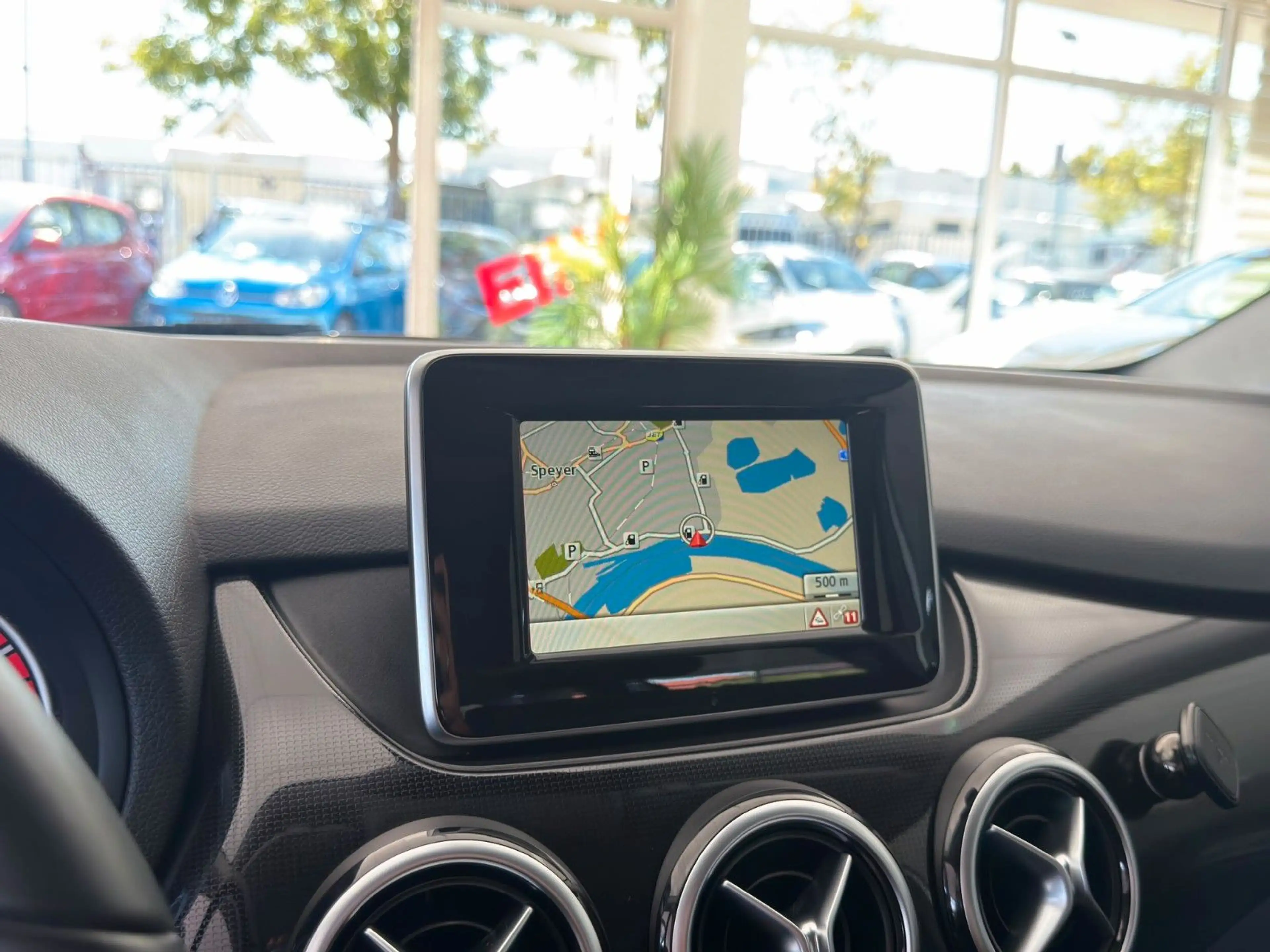 Mercedes-Benz B 180 +Navi+Bi-Xenon+Kamera+Anhänger Kupplung — photo 15