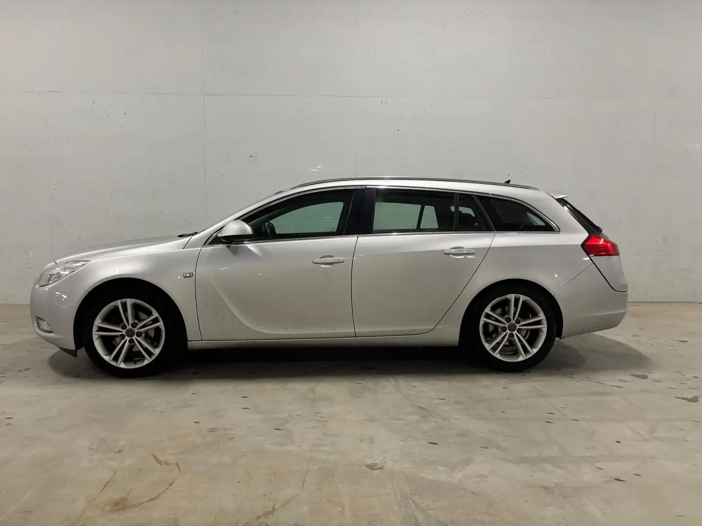 Opel Insignia Sports Tourer 1.8 Business Navi Clima APK NAP Grijs - 2