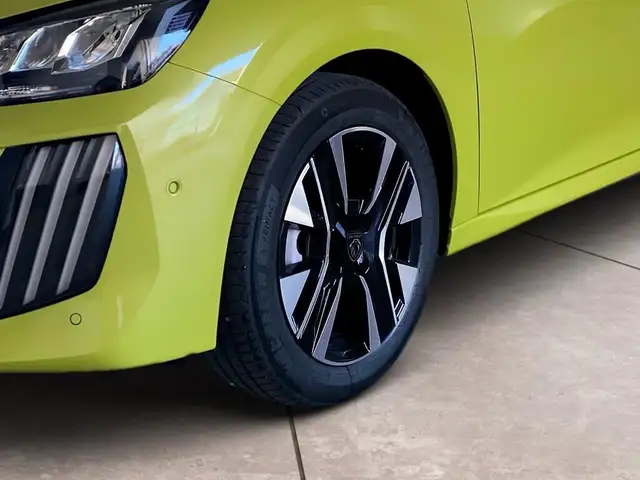Peugeot 208 view 15