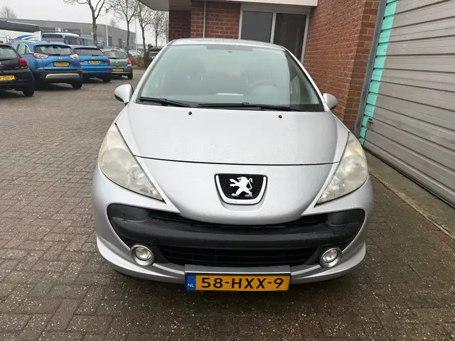 Peugeot 207 view 20