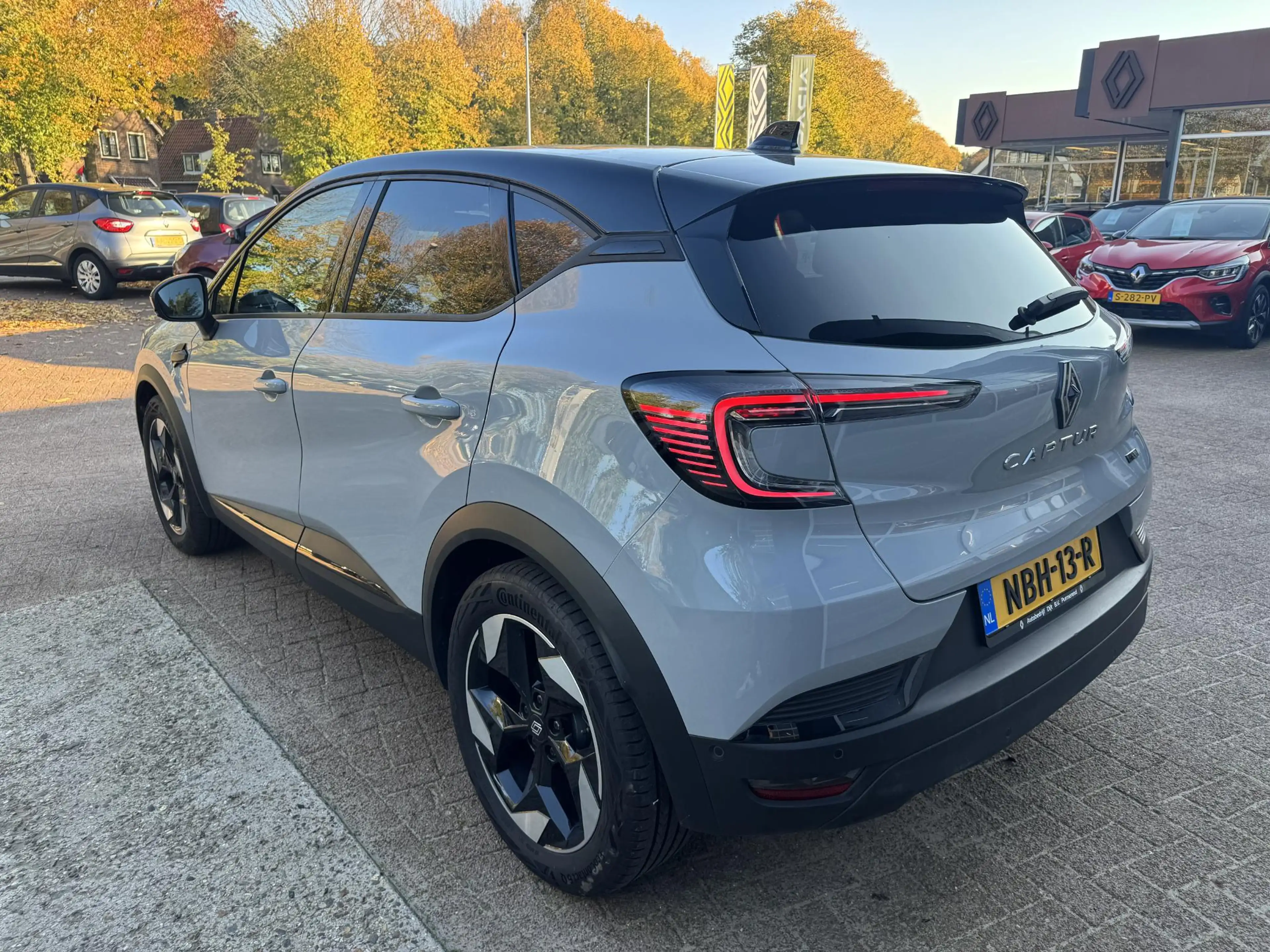 Renault Captur 1.8 E-Tech full hybrid 160 techno — photo 8