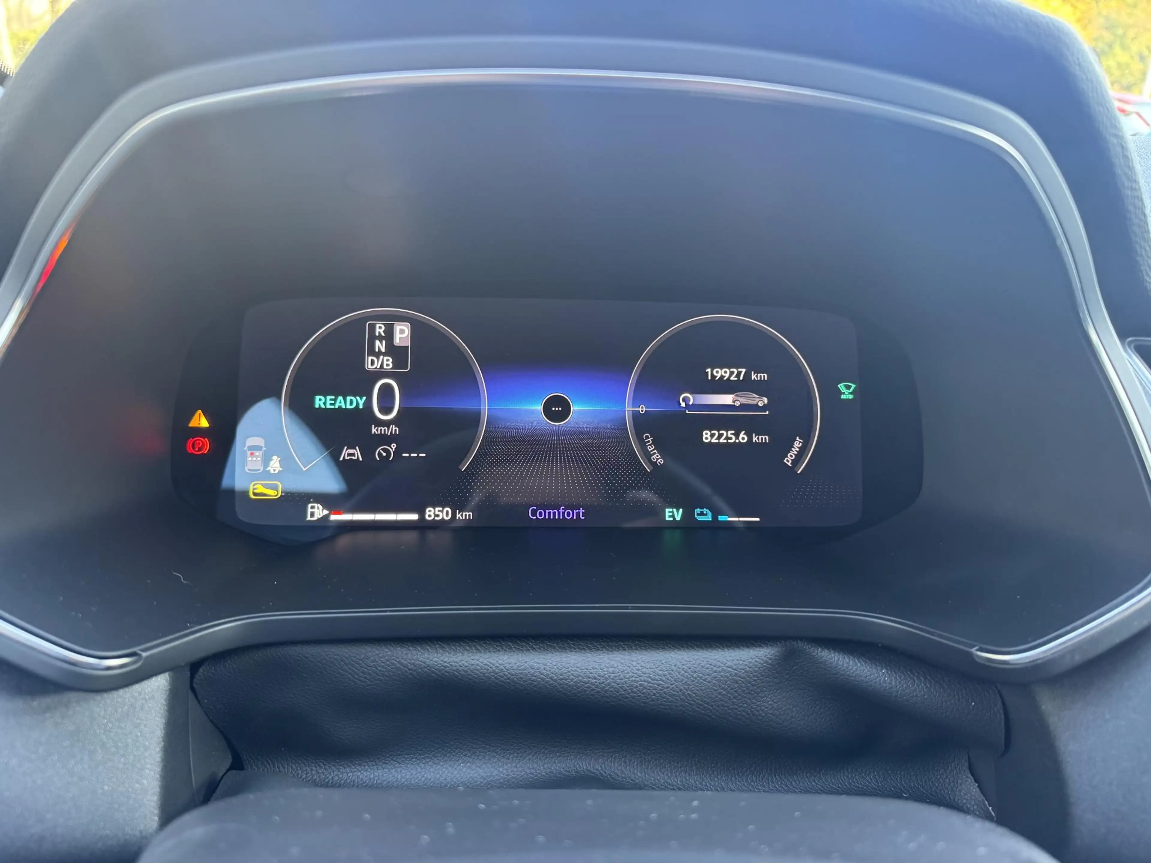 Renault Captur 1.8 E-Tech full hybrid 160 techno — photo 18