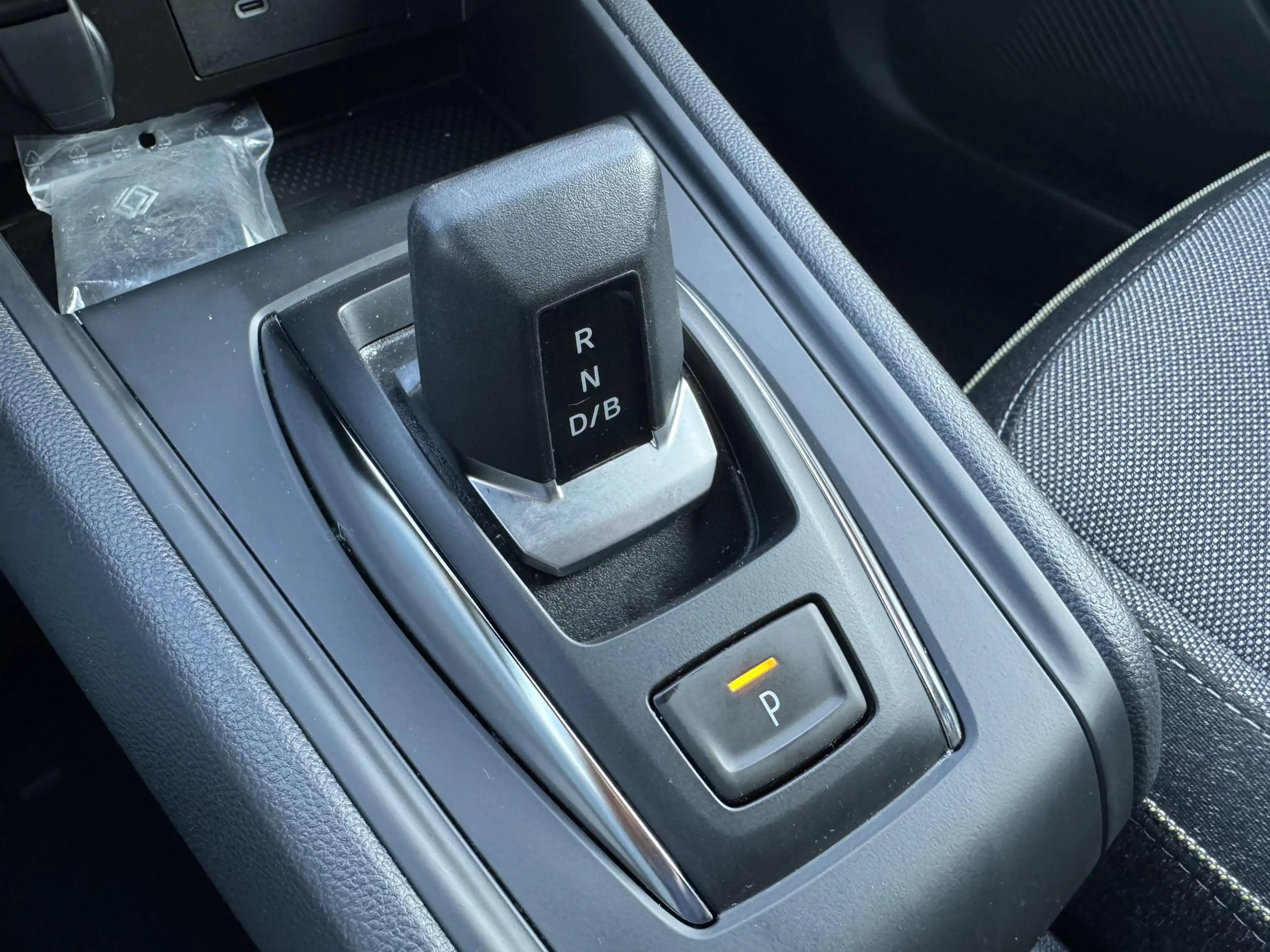 Renault Captur 1.8 E-Tech full hybrid 160 techno — photo 14