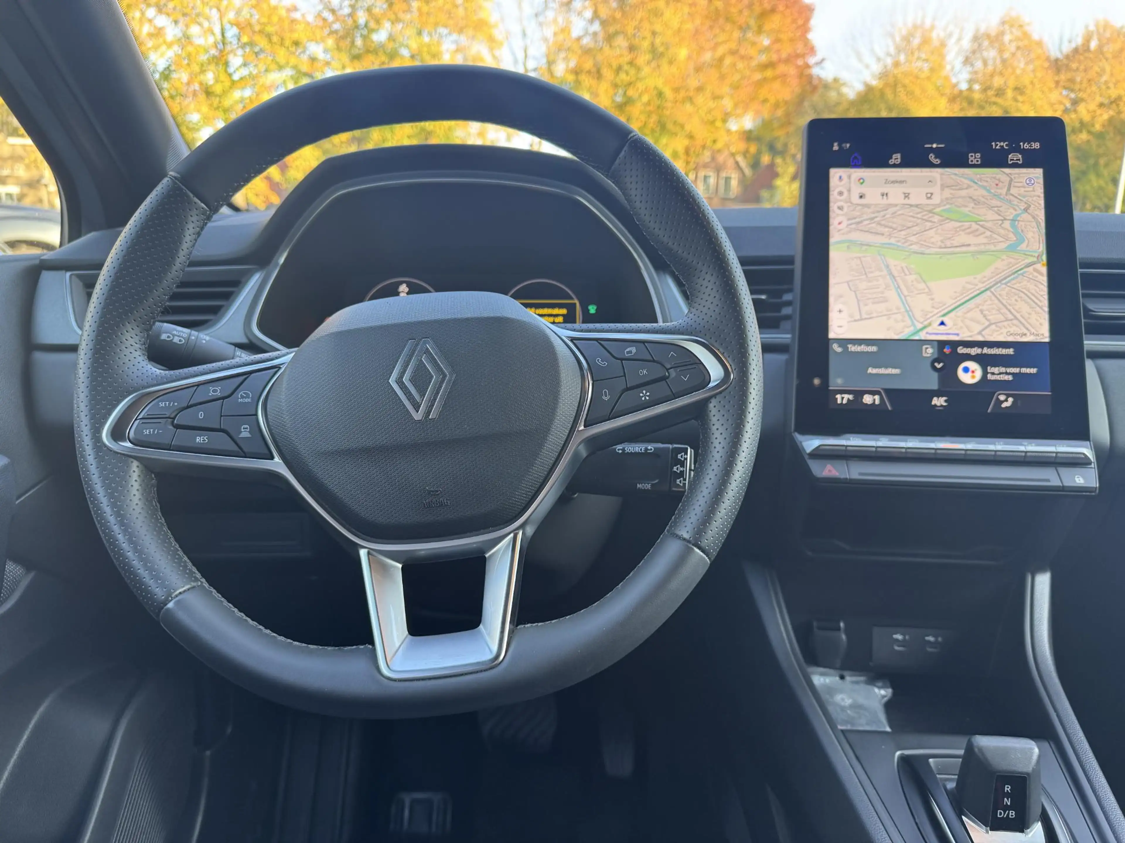 Renault Captur 1.8 E-Tech full hybrid 160 techno — photo 13