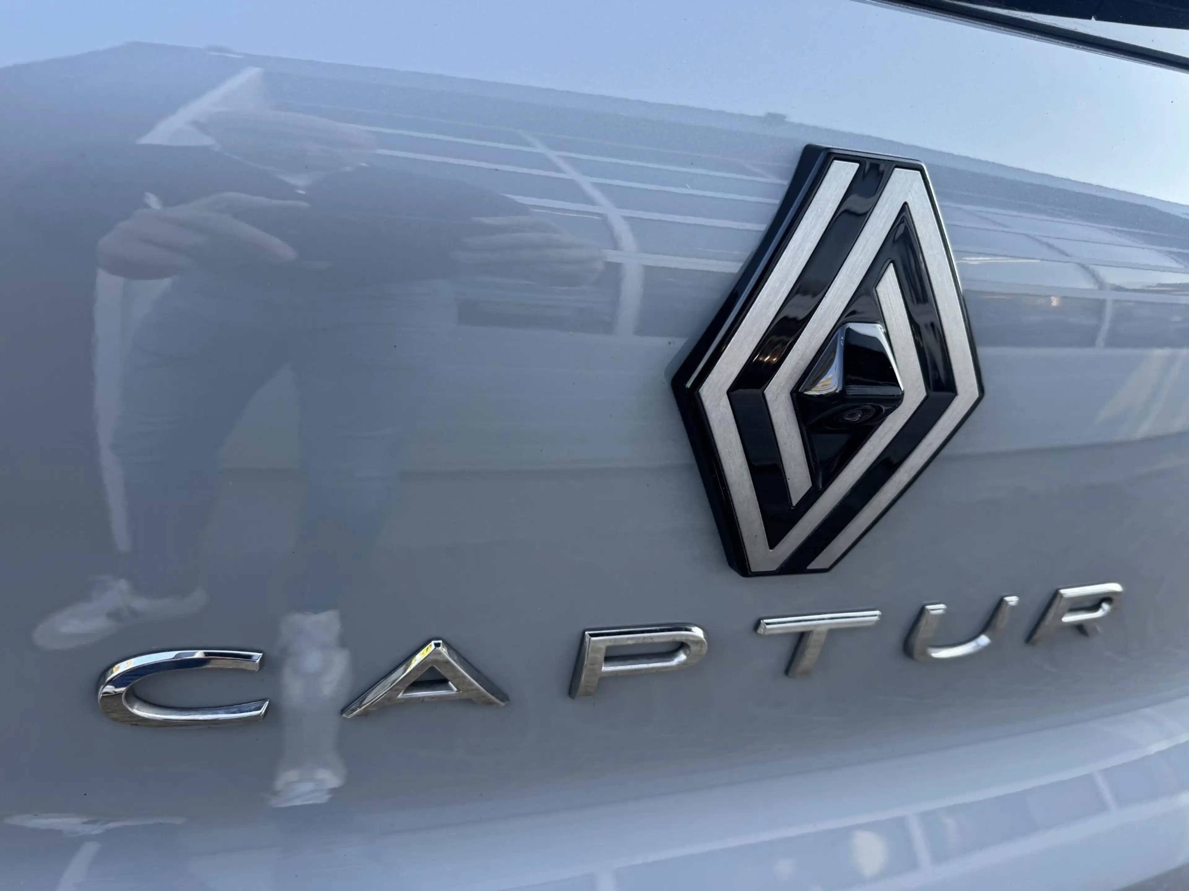 Renault Captur 1.8 E-Tech full hybrid 160 techno — photo 7