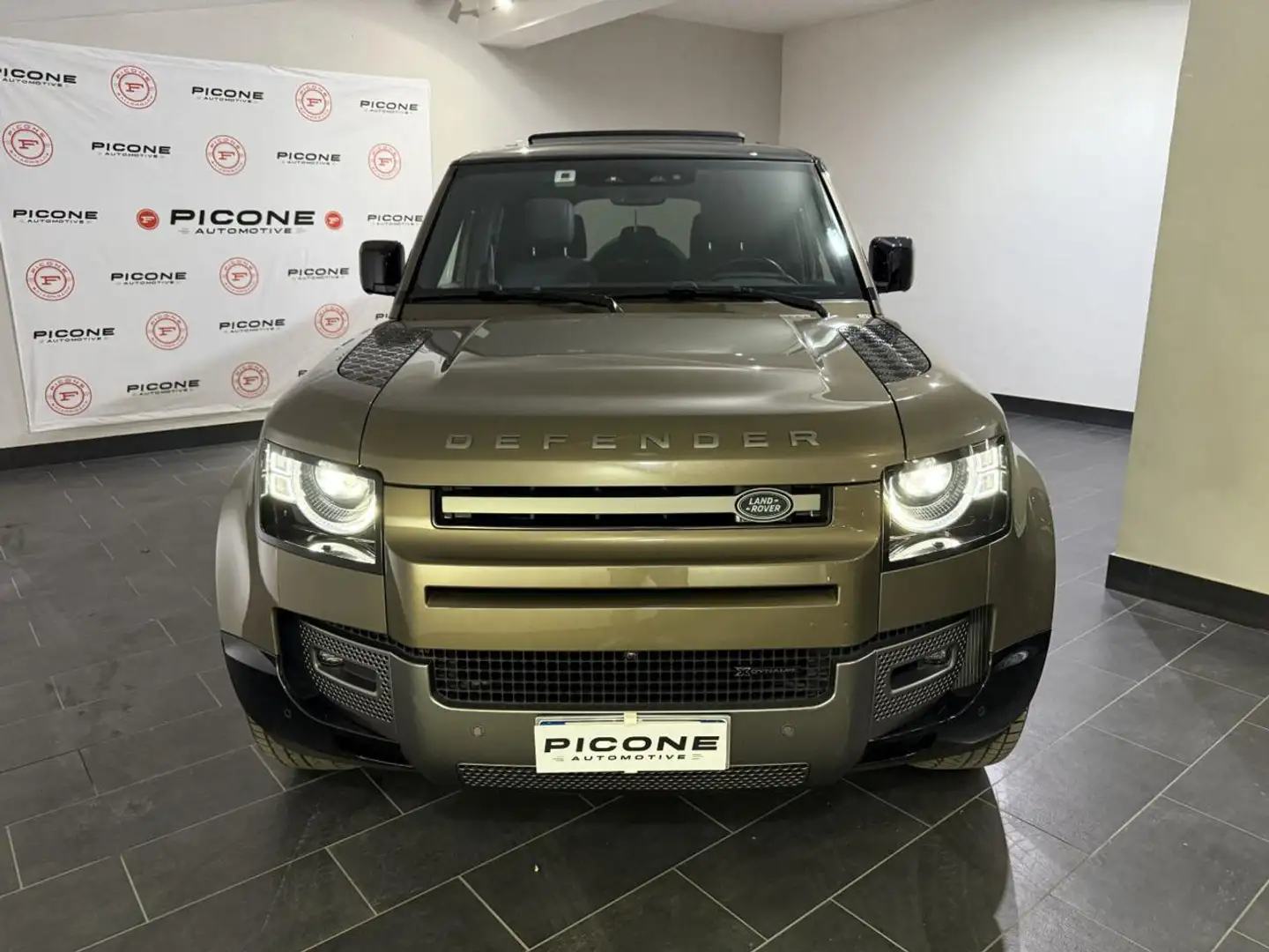 Land Rover Defender 110 3.0D I6 300 CV AWD Auto X-Dynamic HSE Beige - 2