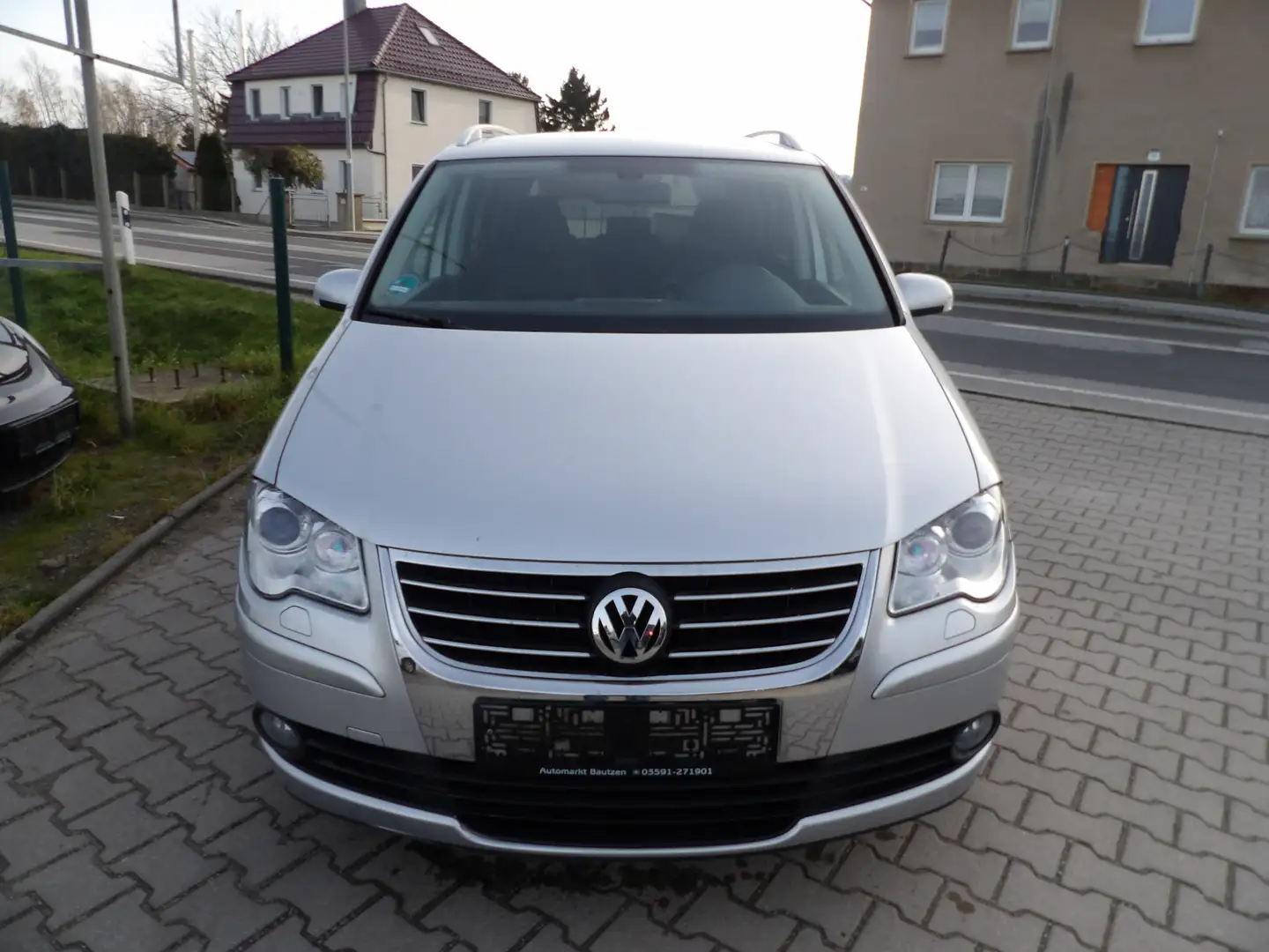 Volkswagen Touran United, Klima, Navi, HU-AU NEU Gris - 2