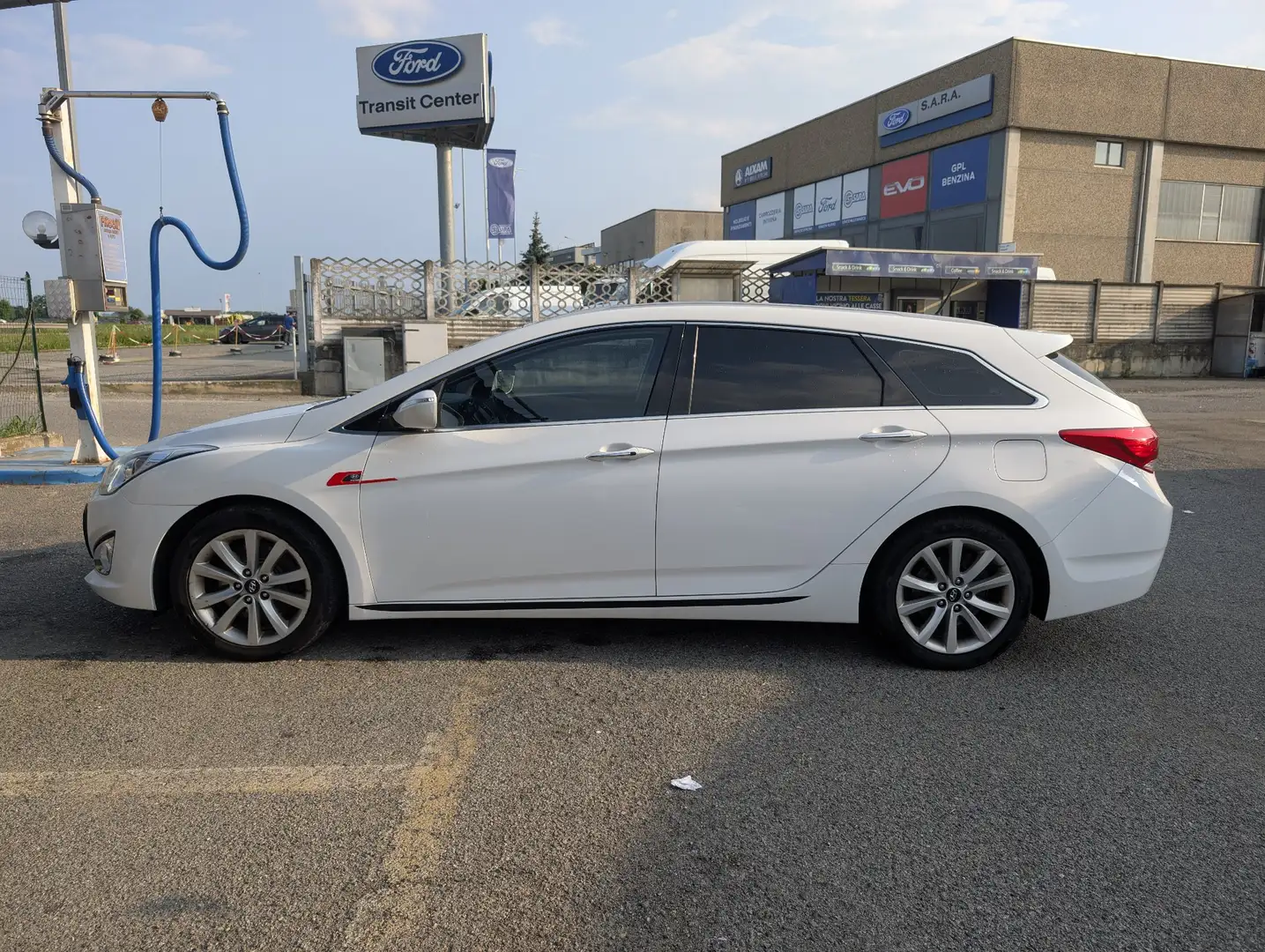 Hyundai i40 Wagon 1.7 crdi Business 136cv - 2