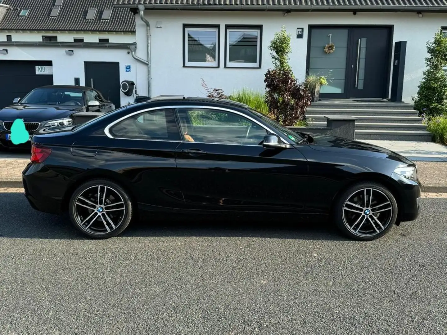 BMW 220 2er Coupe 220i Coupe Aut. Luxury Line Чорний - 1