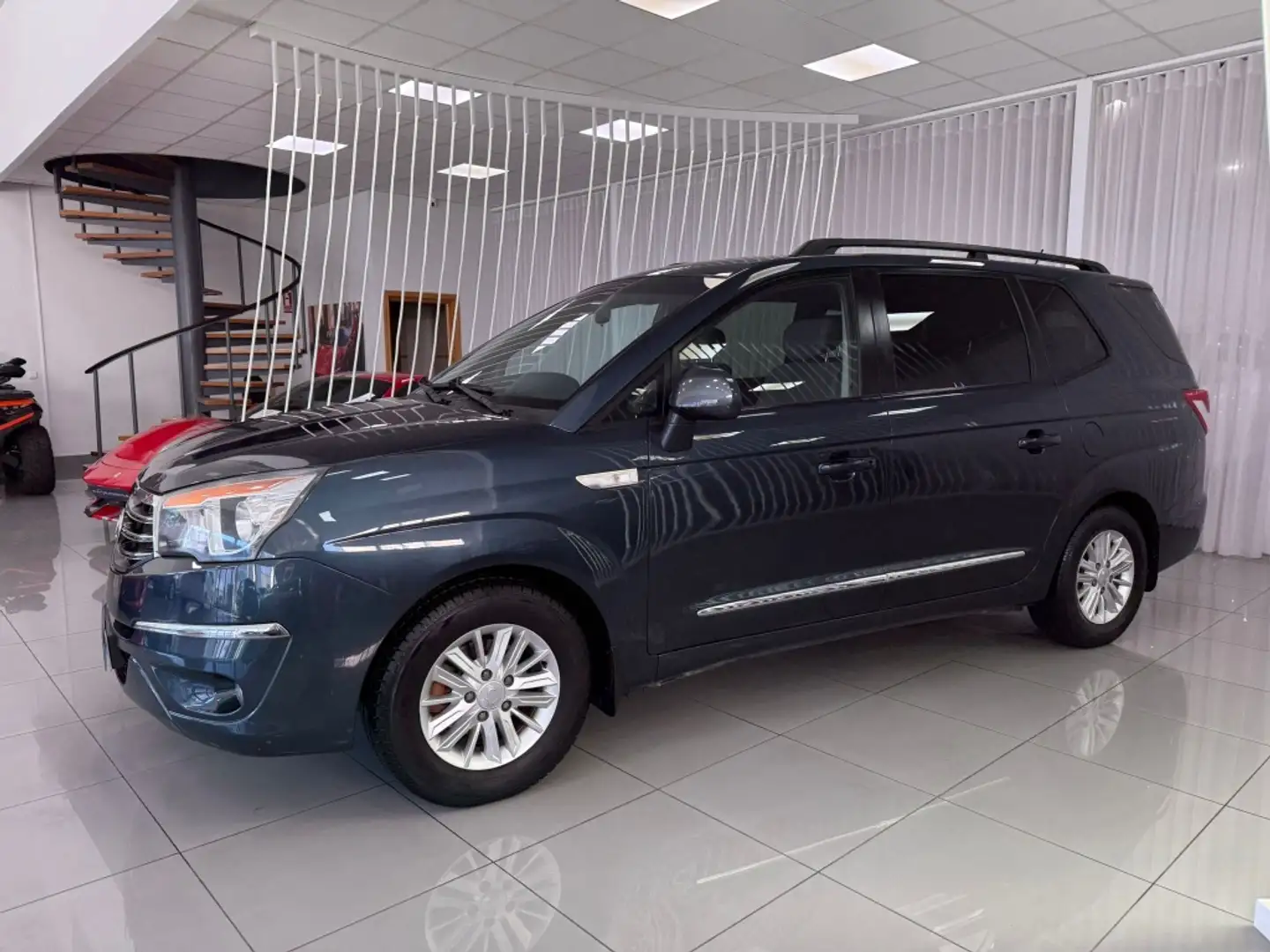 SsangYong Rodius 2.0e-Xdi Limited Синий - 2