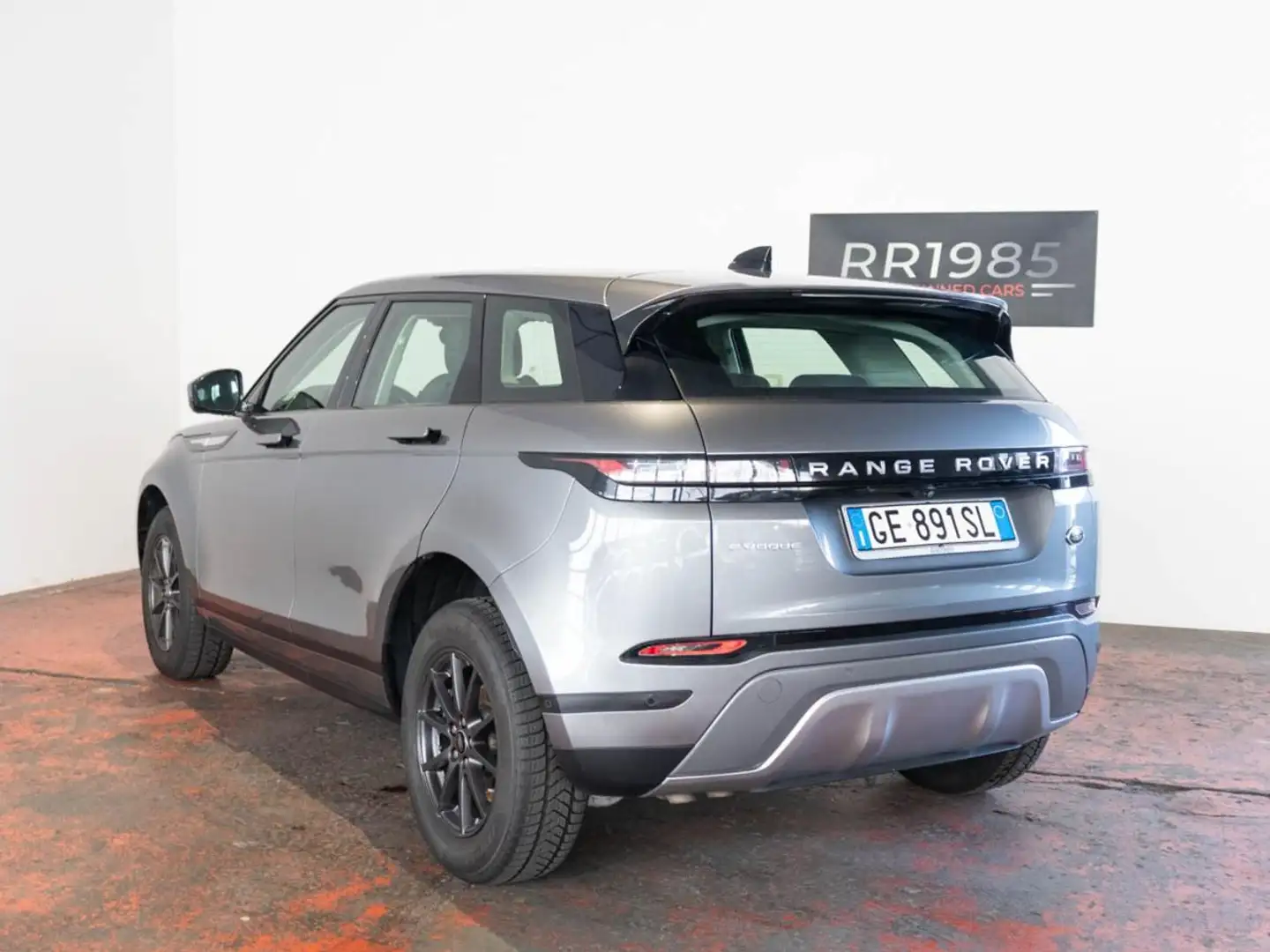 Land Rover Range Rover Evoque 2.0 D163 MHEV Standard AWD Grijs - 2