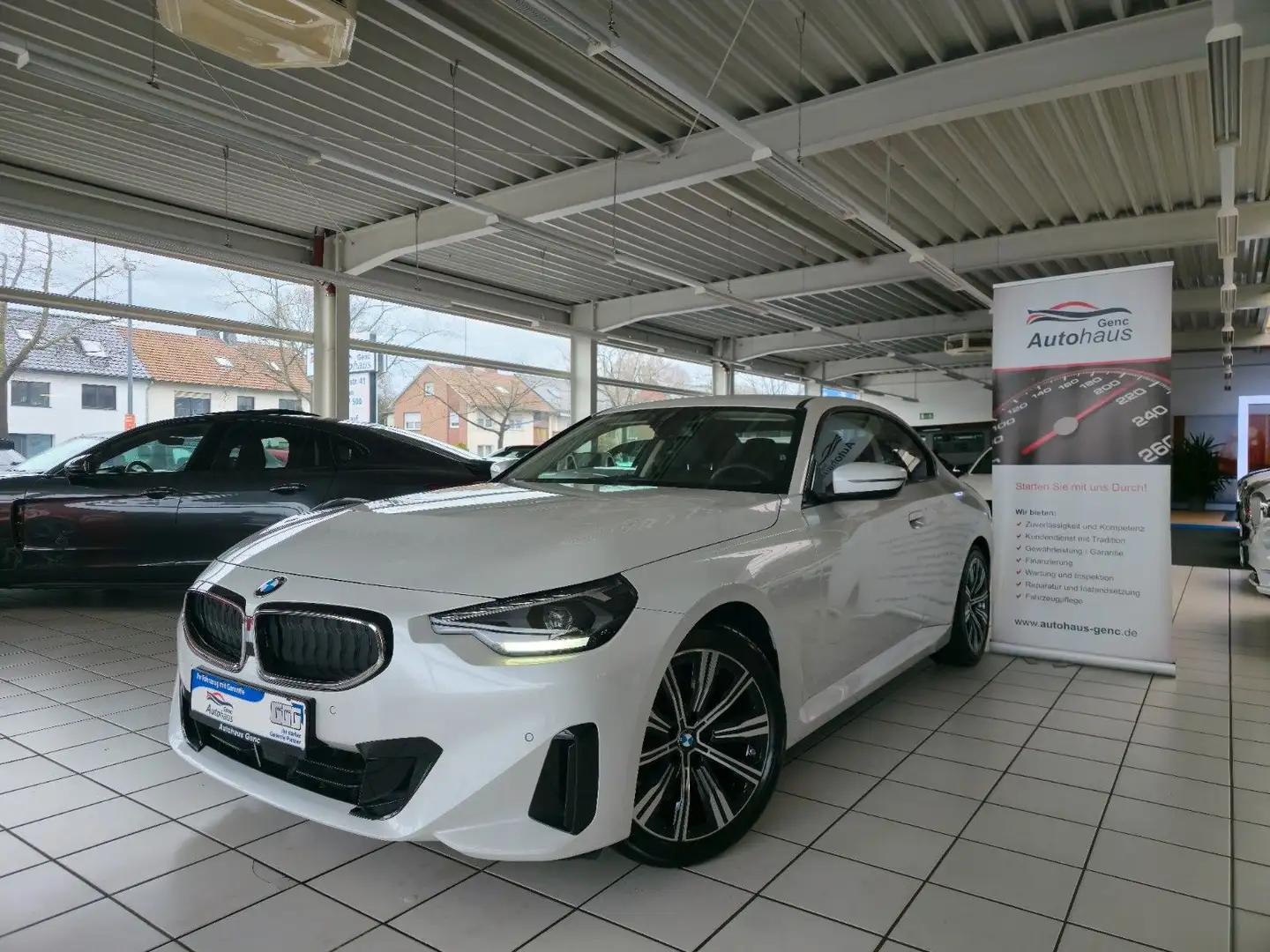 BMW 218 i Coupe Widescreen Display DAB Tuner Weiß - 1