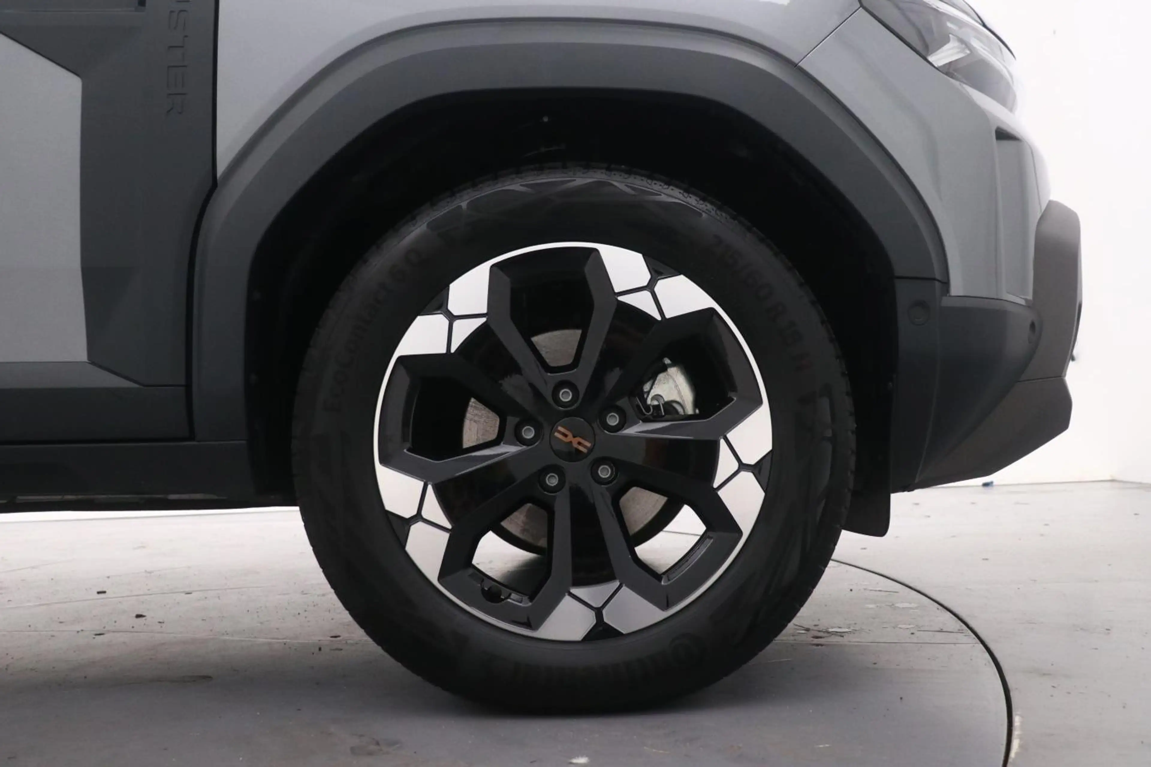 Dacia Duster 1.6 Hybrid 140 Extreme — photo 5