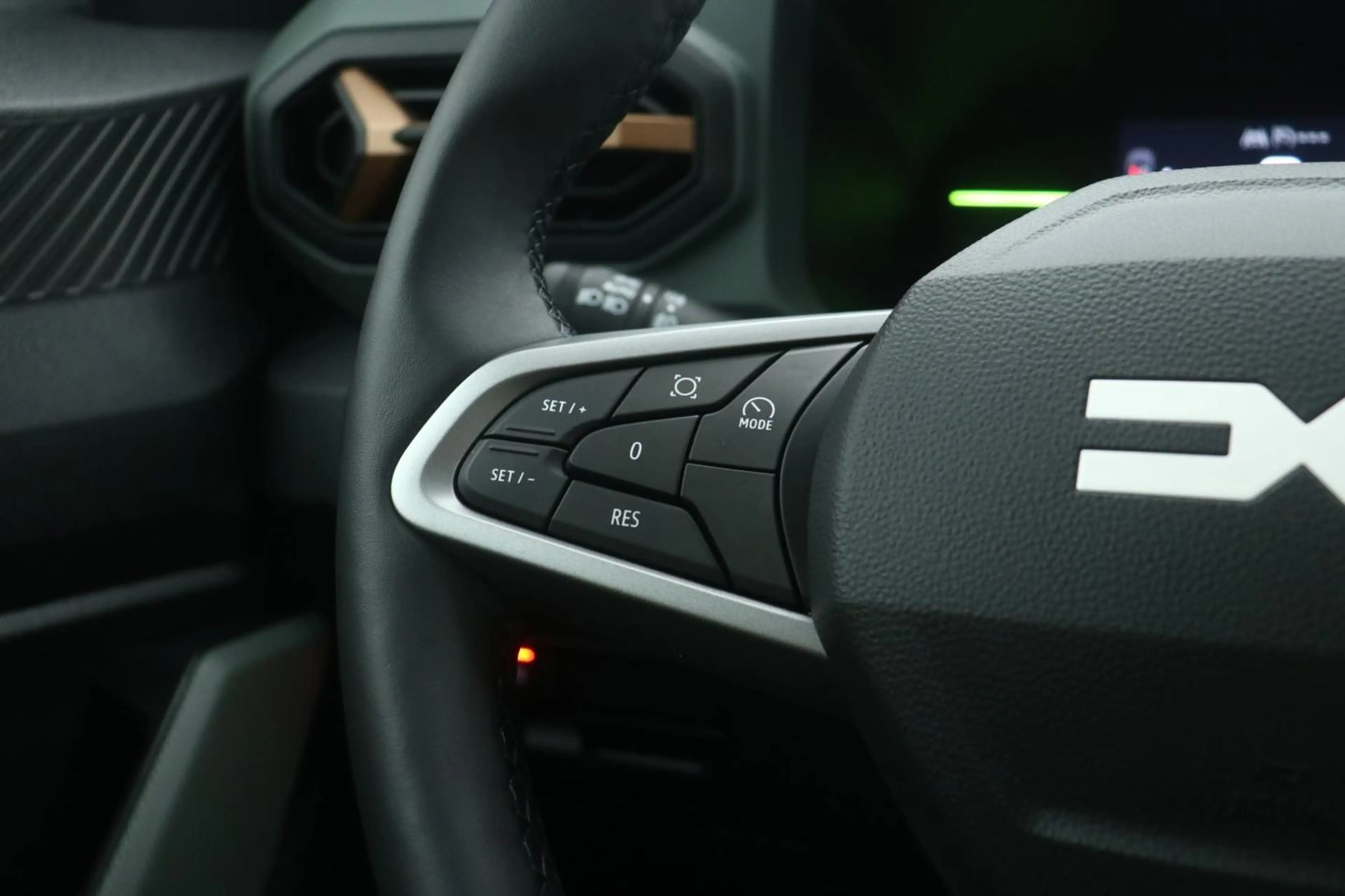Dacia Duster 1.6 Hybrid 140 Extreme — photo 15